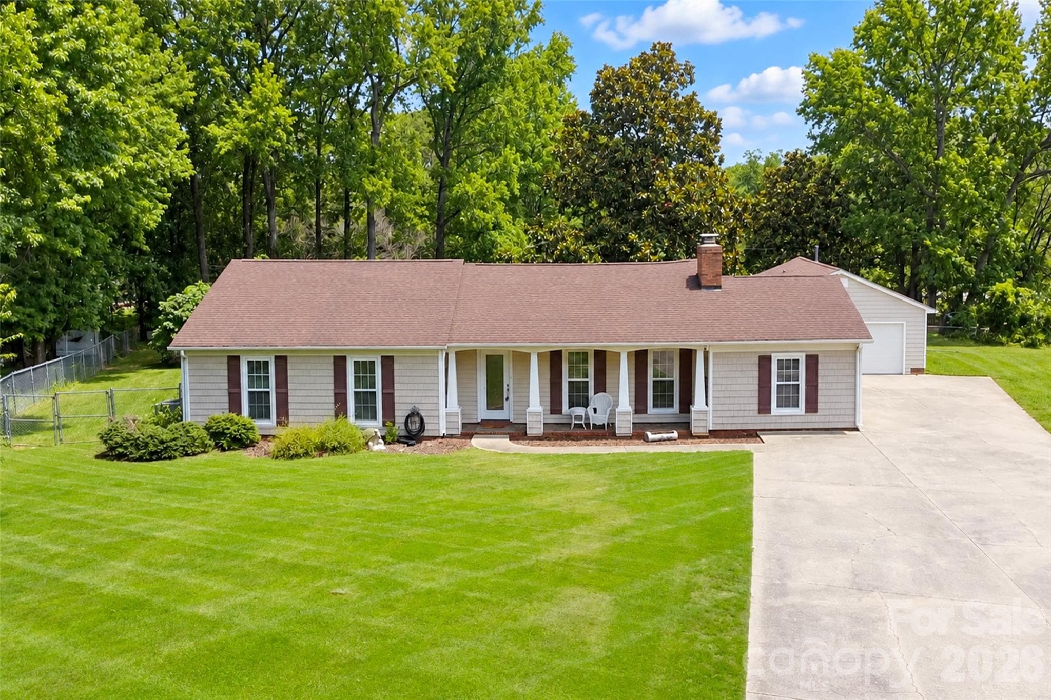 7904 Saddleview Court