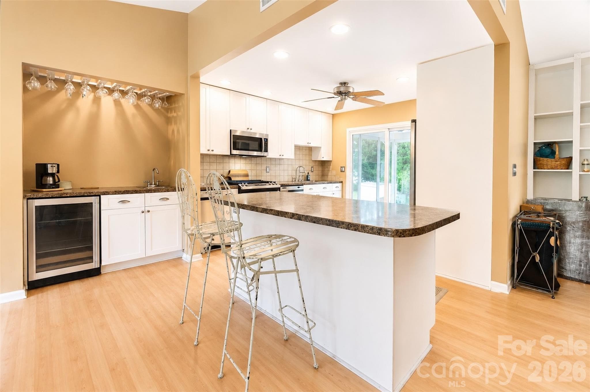 Single Family Residence at 7904 Saddleview Court, Charlotte, photo 7 of 46