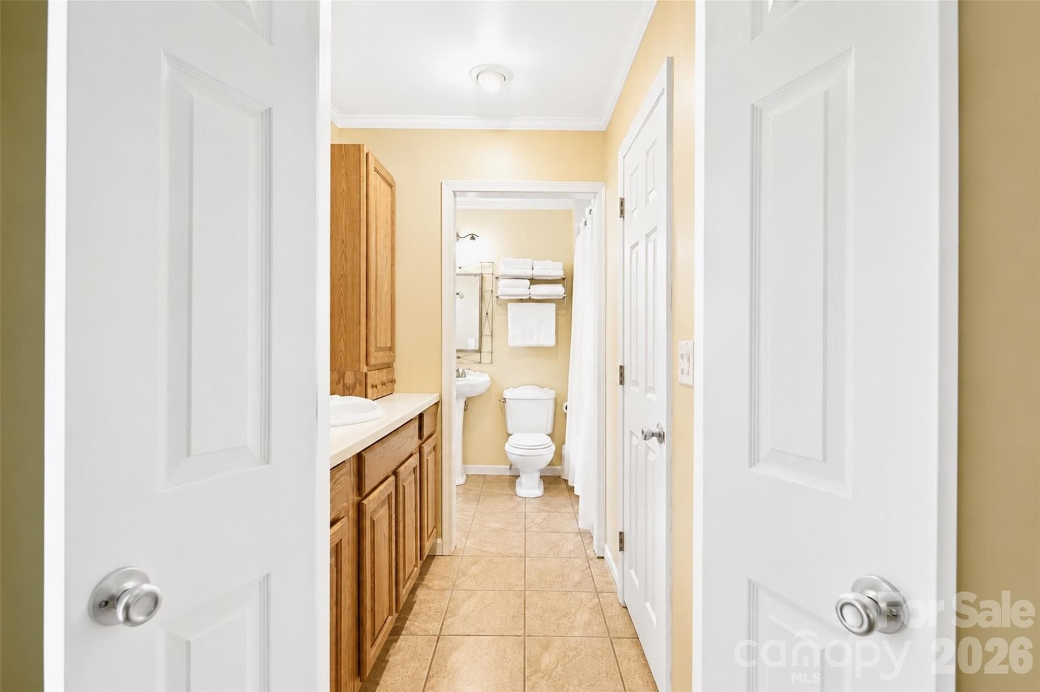 Single Family Residence at 7904 Saddleview Court, Charlotte, photo 14 of 46