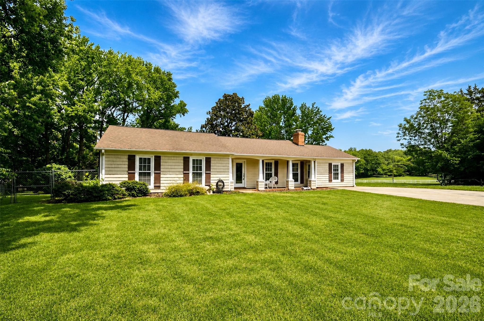 Single Family Residence at 7904 Saddleview Court, Charlotte, photo 38 of 46