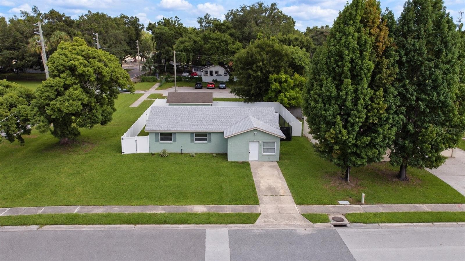 Single Family Residence at 301 LESESNE ST, KISSIMMEE, photo 3 of 35
