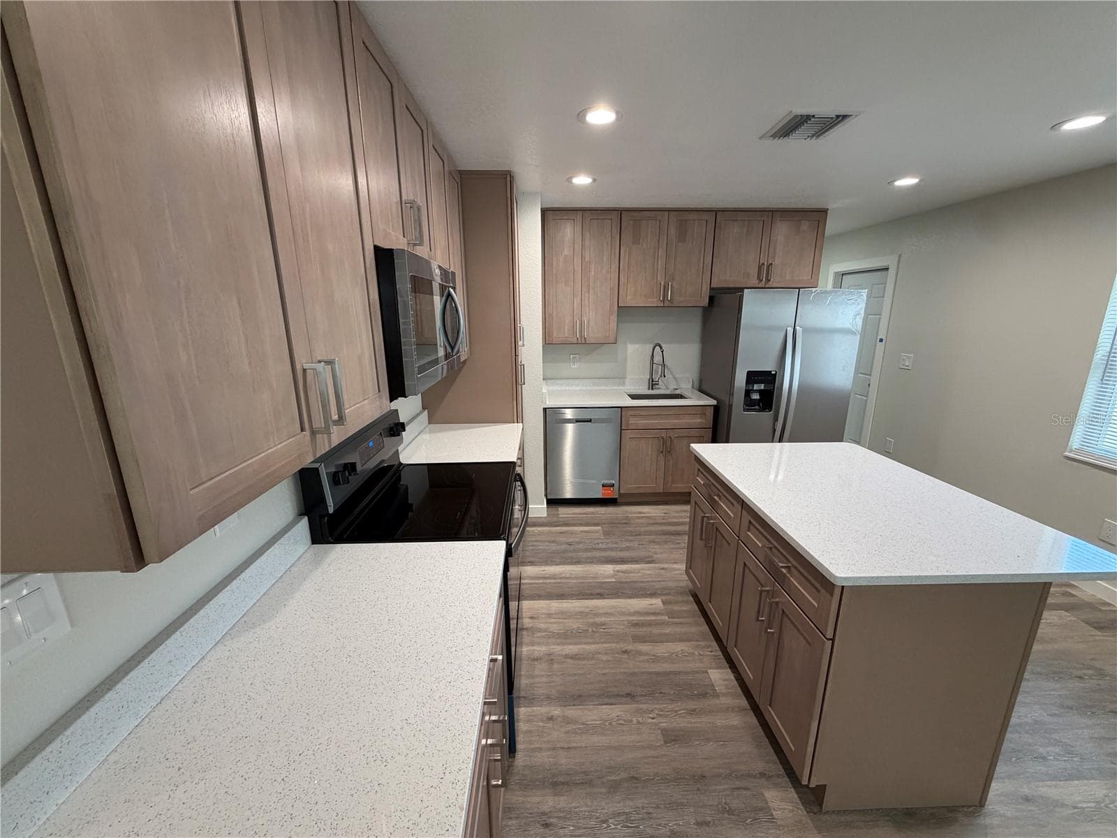 Single Family Residence at 301 LESESNE ST, KISSIMMEE, photo 10 of 35