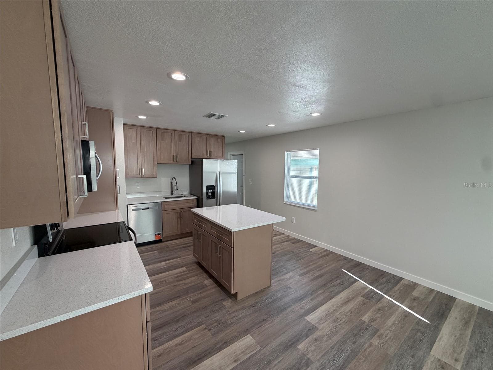 Single Family Residence at 301 LESESNE ST, KISSIMMEE, photo 11 of 35