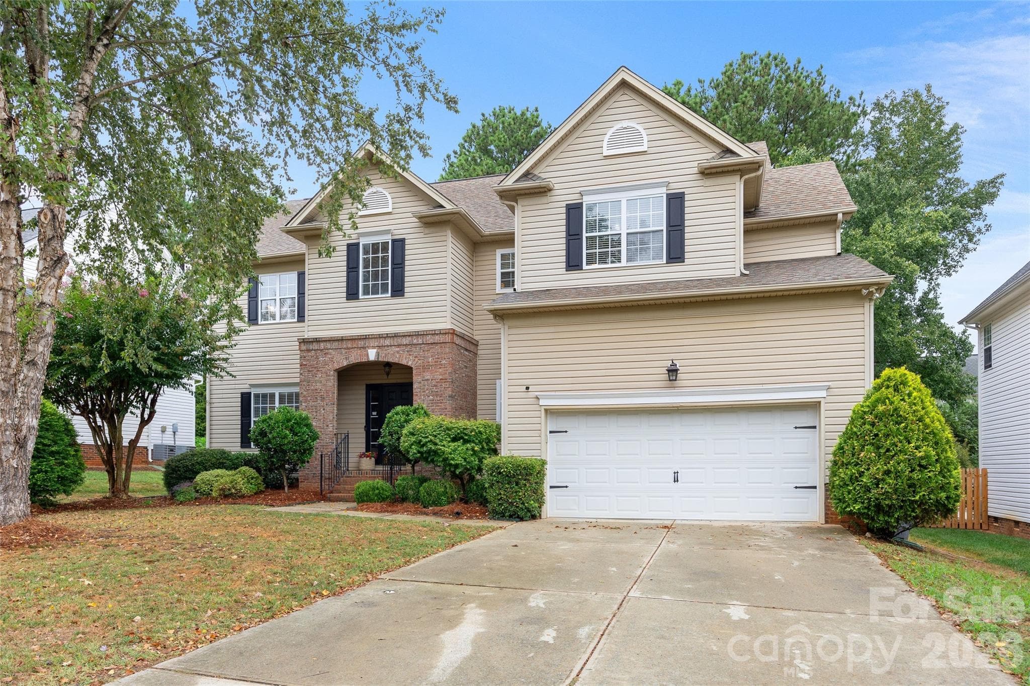 Single Family Residence at 11424 Innes Court, Charlotte, photo 2 of 43