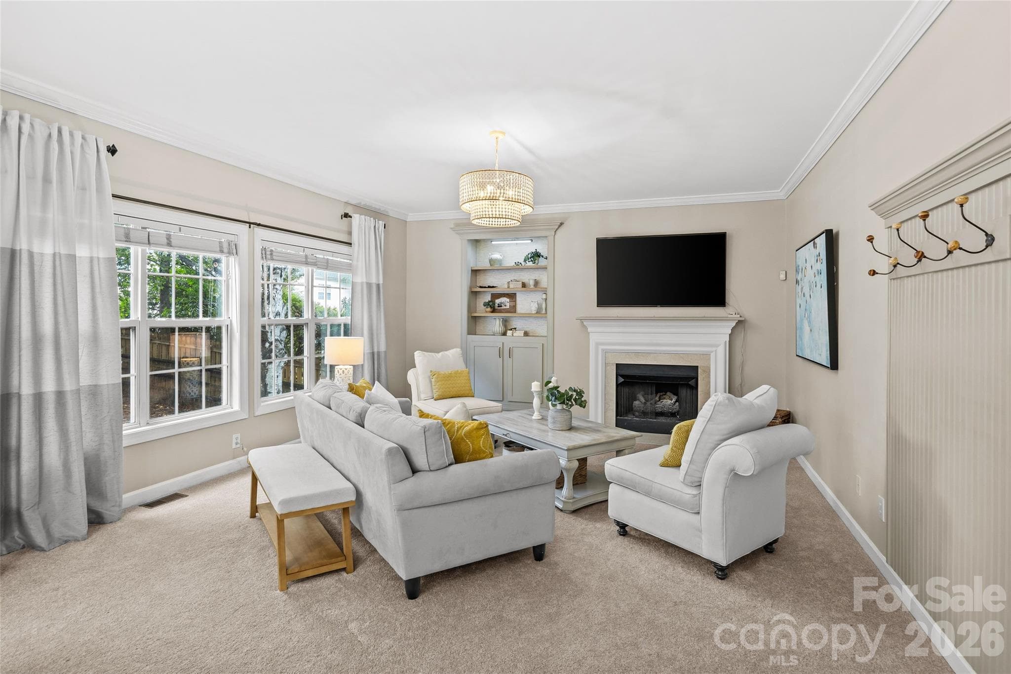Light-filled family room - 11424 Innes Court, Charlotte