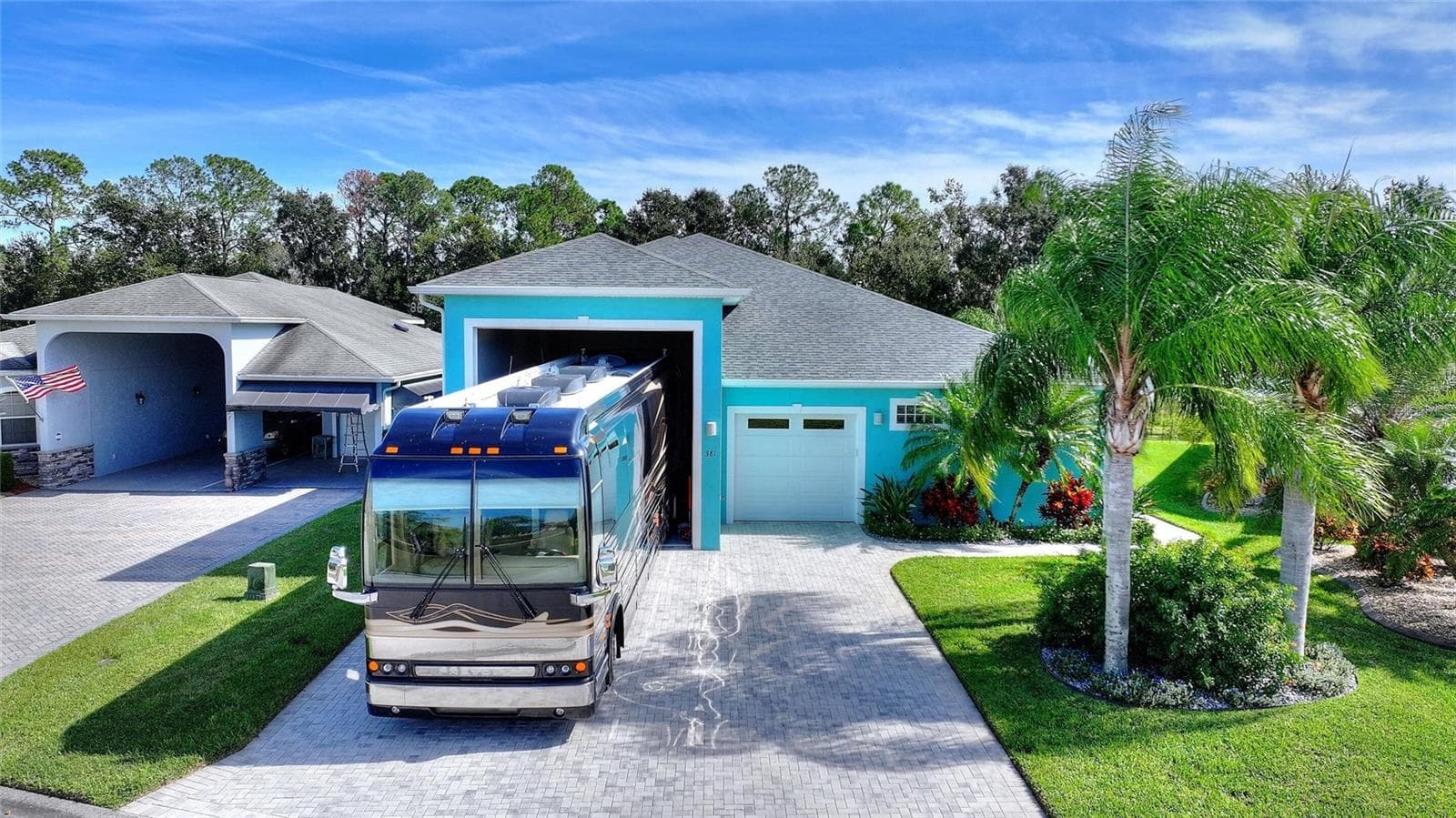 381 NOLANE LN