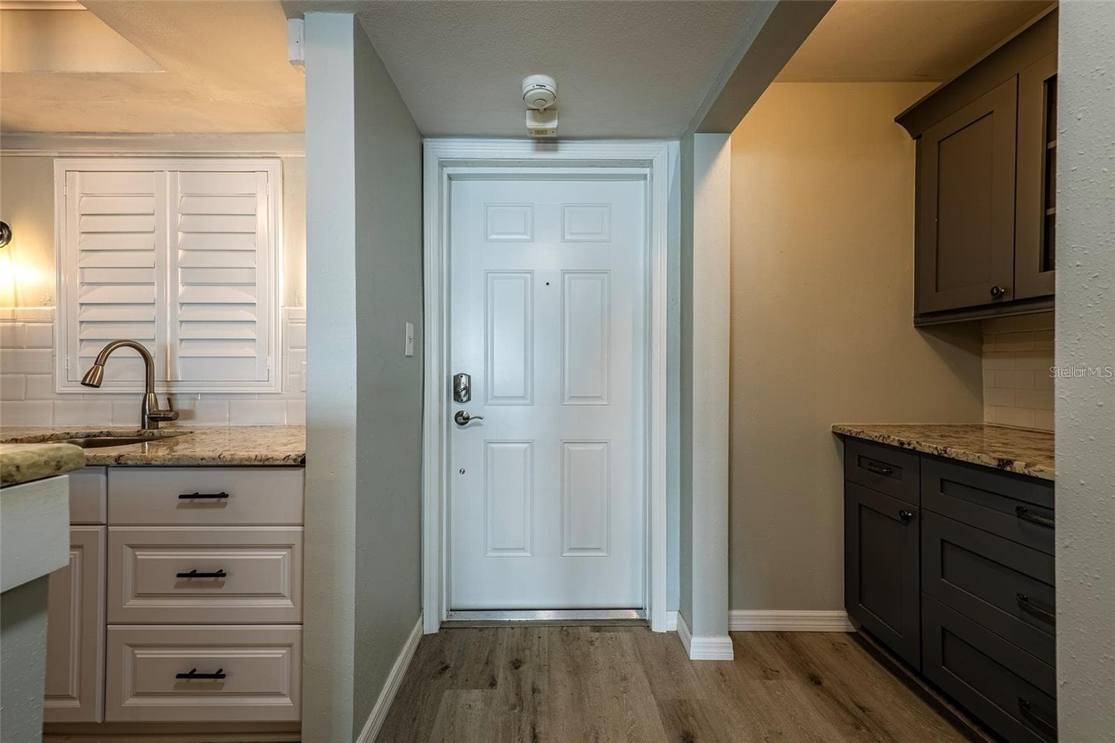 Condominium at 620 EDGEWATER DR #103, DUNEDIN, photo 2 of 24