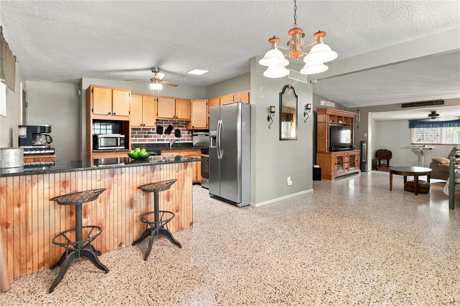 Kitchen/Livingroom - 3019 FLORIDA BLVD, BRADENTON