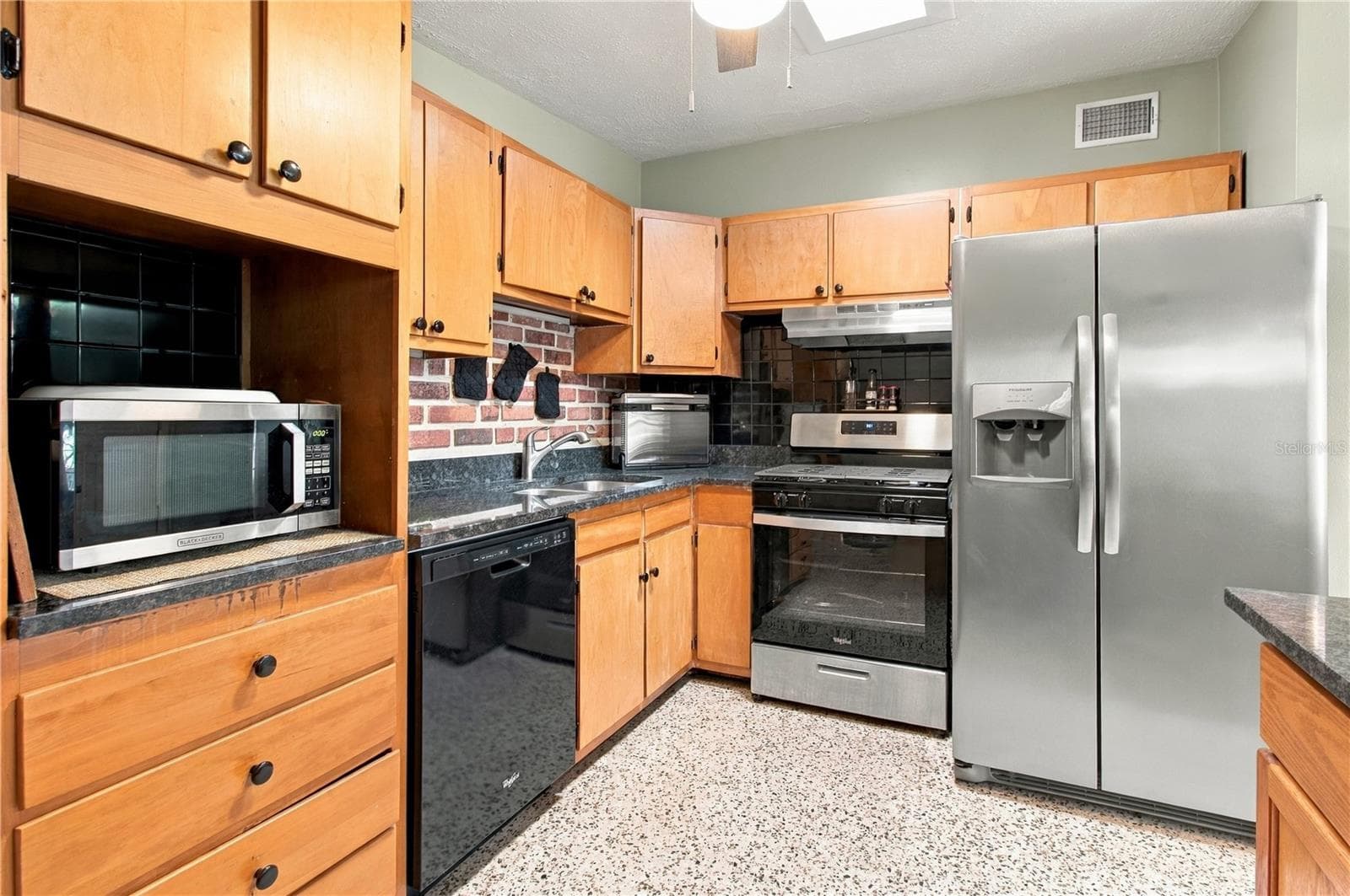 Kitchen - 3019 FLORIDA BLVD, BRADENTON