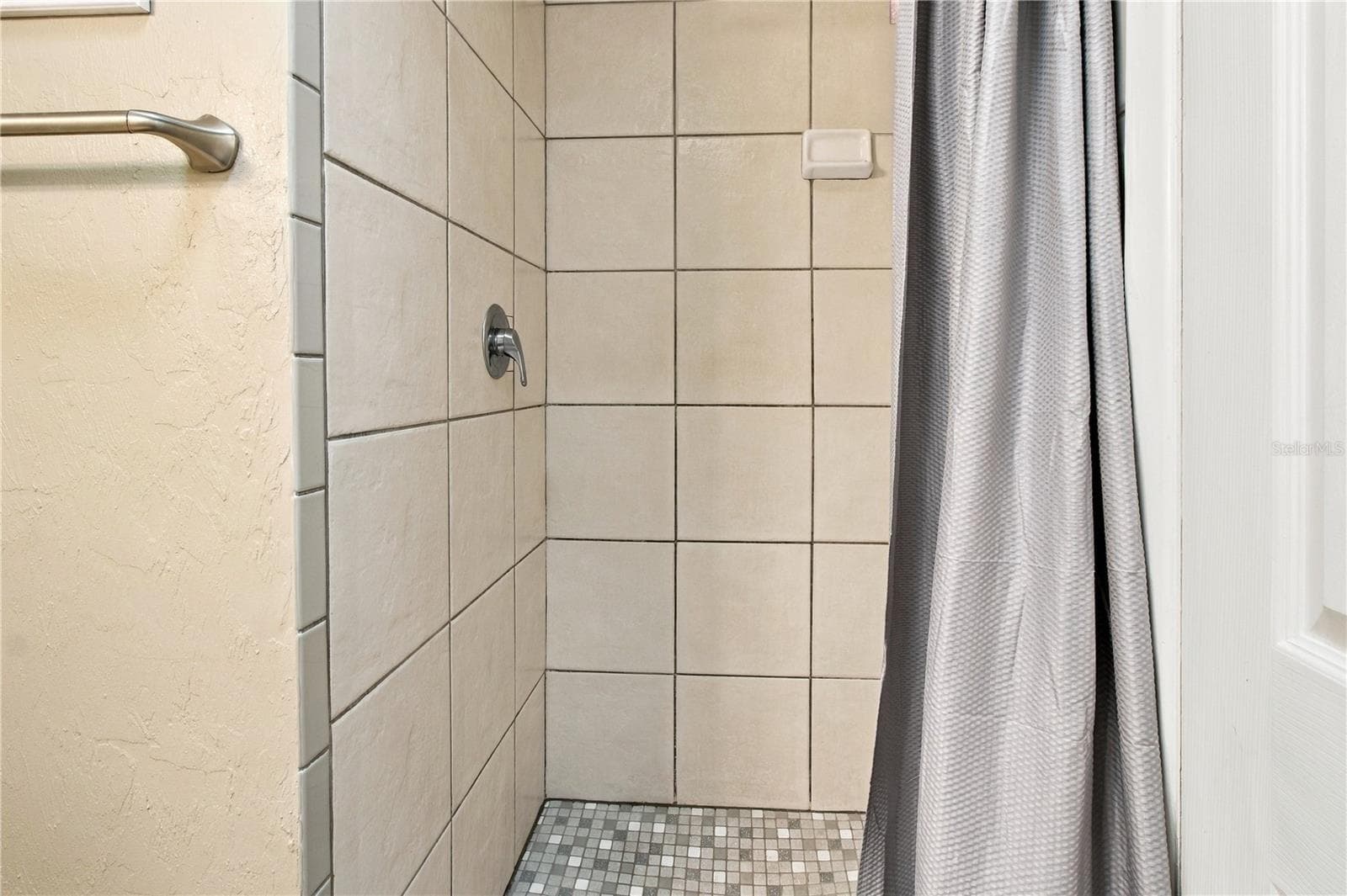Primary shower - 3019 FLORIDA BLVD, BRADENTON