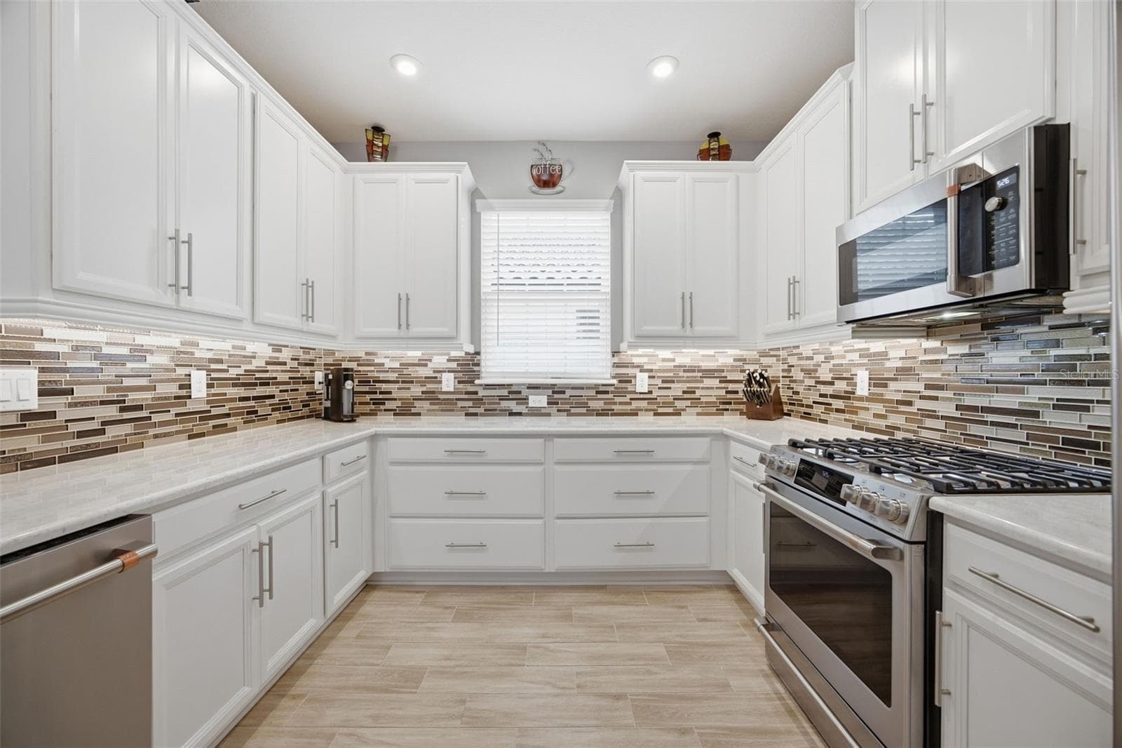 Single Family Residence at 4270 CAIROLI CT, WESLEY CHAPEL, photo 18 of 80