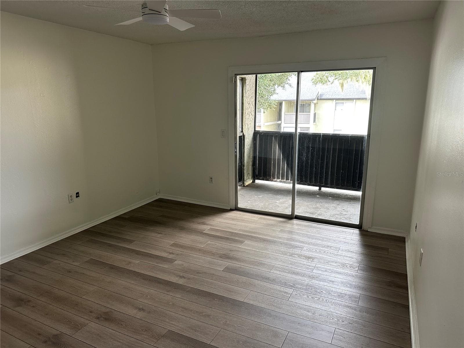 Condominium at 936 LAKE DESTINY DR ## H, ALTAMONTE SPRINGS, photo 2 of 32