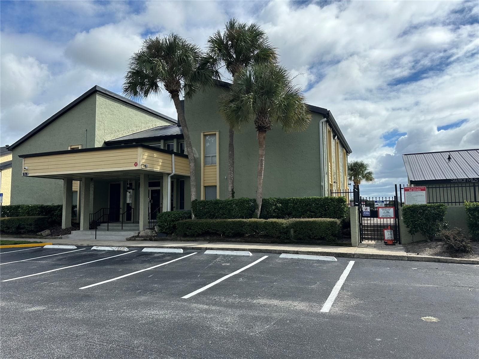 Condominium at 936 LAKE DESTINY DR ## H, ALTAMONTE SPRINGS, photo 24 of 32