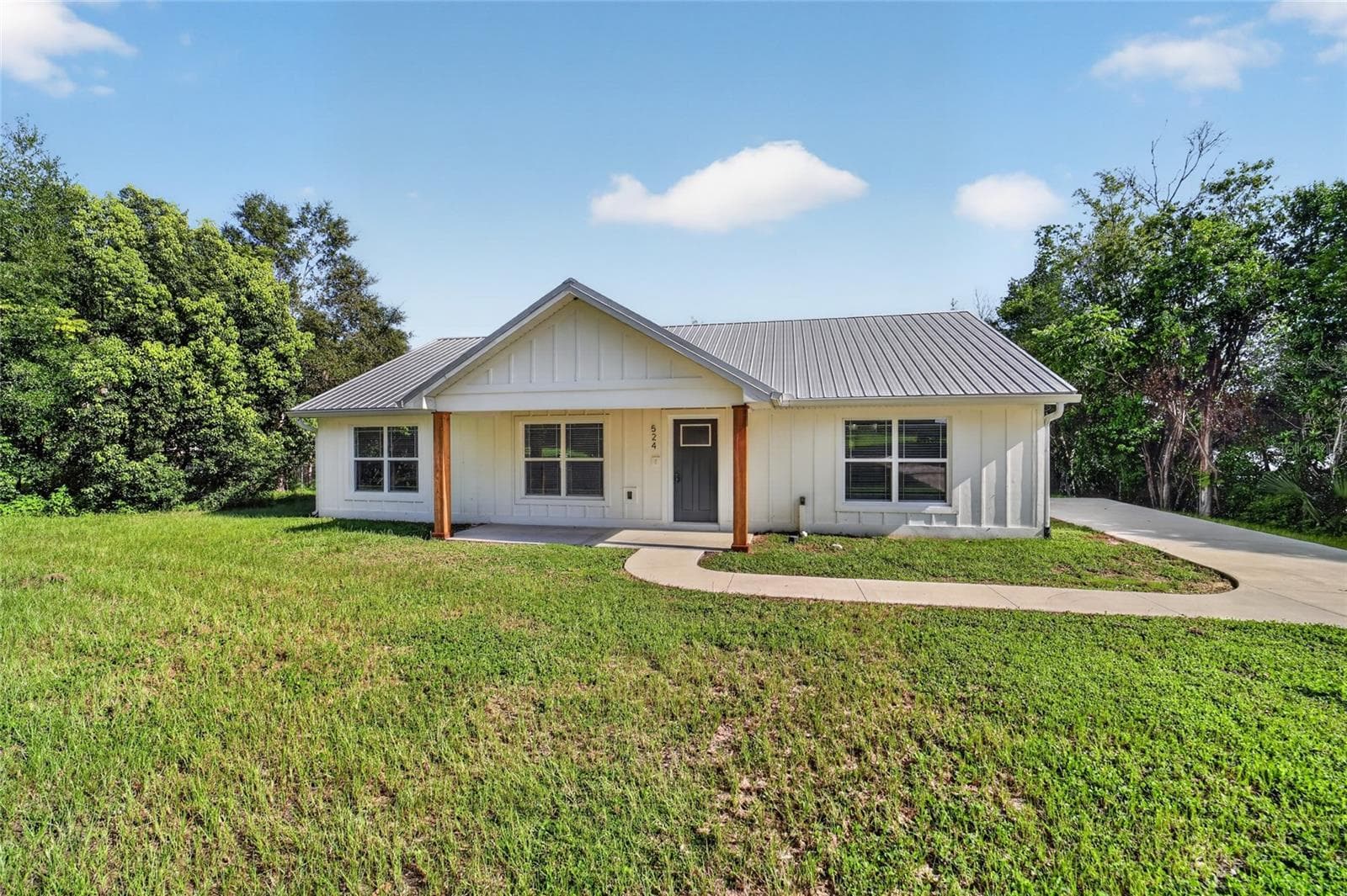 Single Family Residence at 524 NW 1ST AVE, WILLISTON, photo 11 of 43