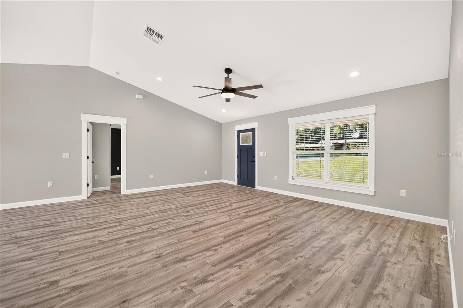 Single Family Residence at 524 NW 1ST AVE, WILLISTON, photo 24 of 43