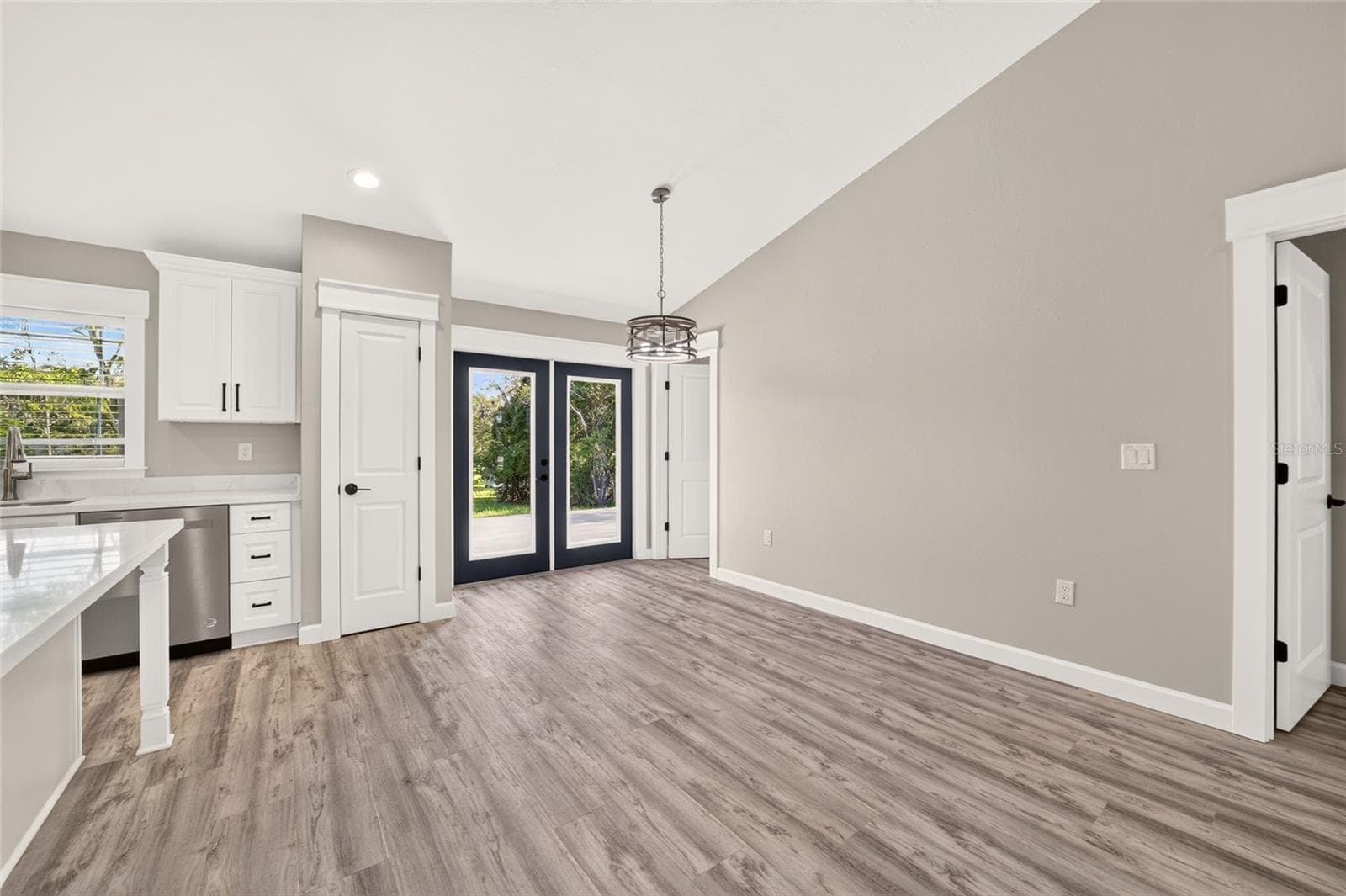 Single Family Residence at 524 NW 1ST AVE, WILLISTON, photo 27 of 43