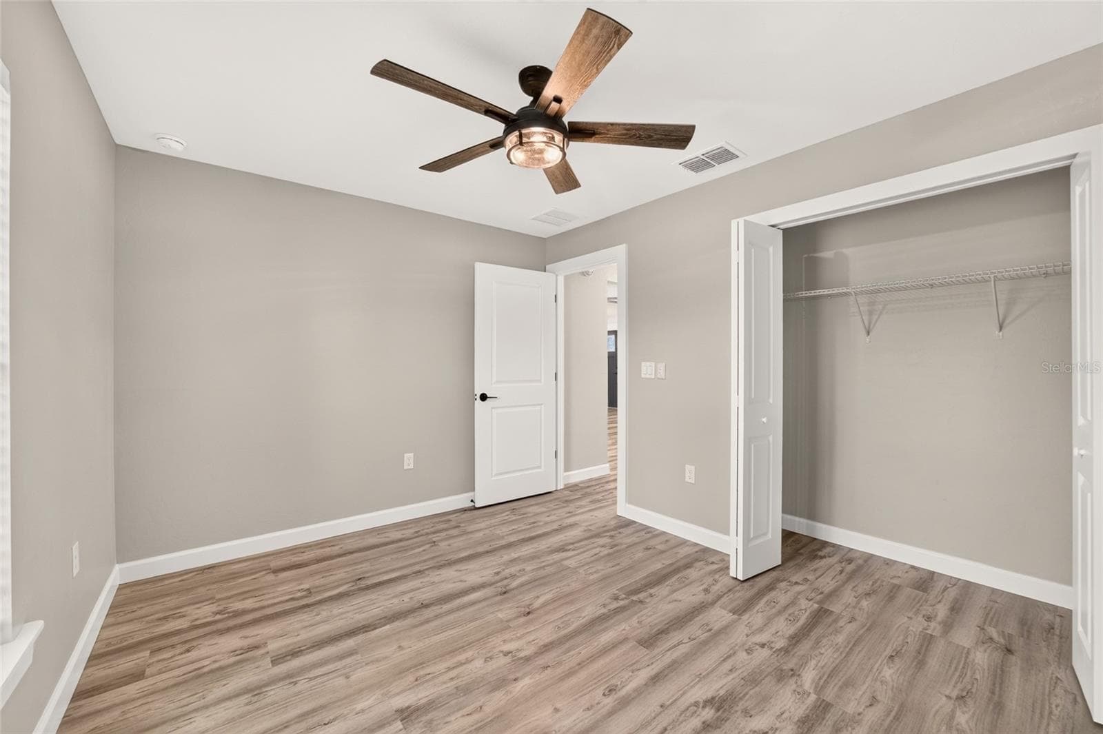 Single Family Residence at 524 NW 1ST AVE, WILLISTON, photo 35 of 43