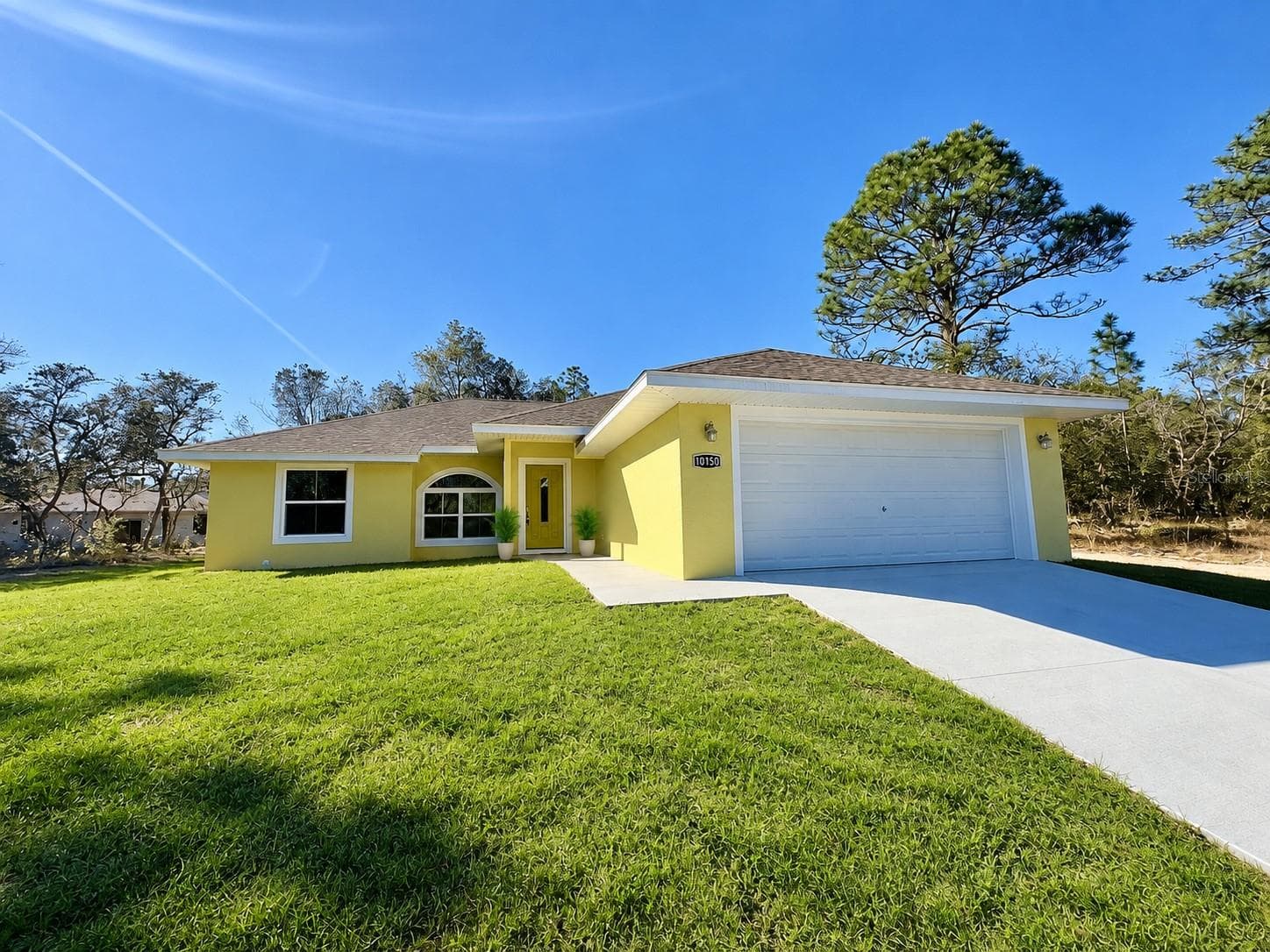 10150 N SABRE DR