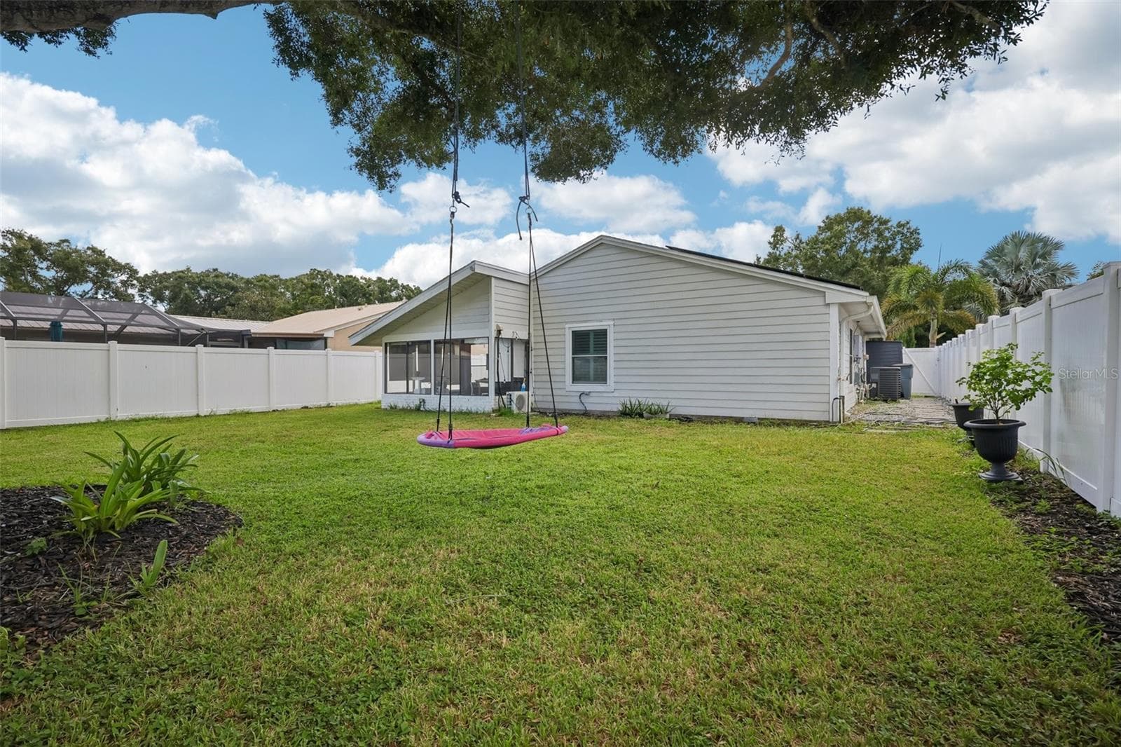 Single Family Residence at 2805 NORTHCOTE DR, PALM HARBOR, photo 26 of 37