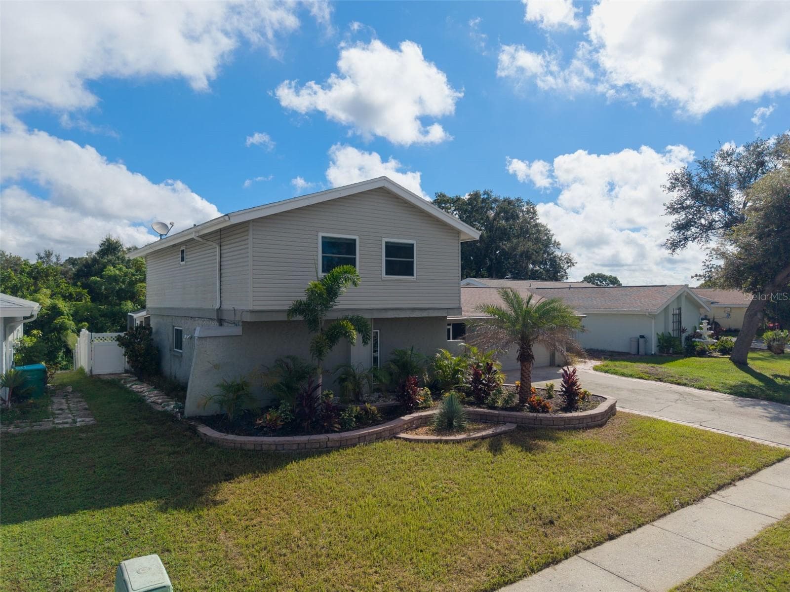 Single Family Residence at 3992 ORCHARD HILL CIR, PALM HARBOR, photo 8 of 87