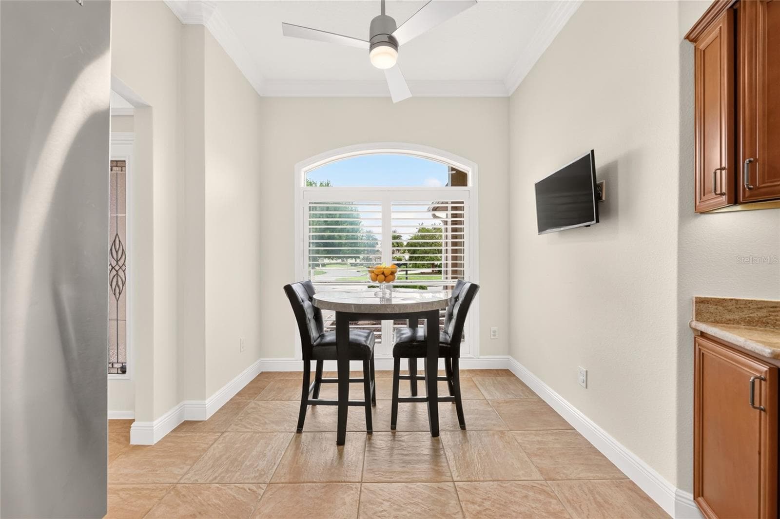 Breakfast Nook with Large Window to Front Porch - 2084 NORDIC LN, THE VILLAGES