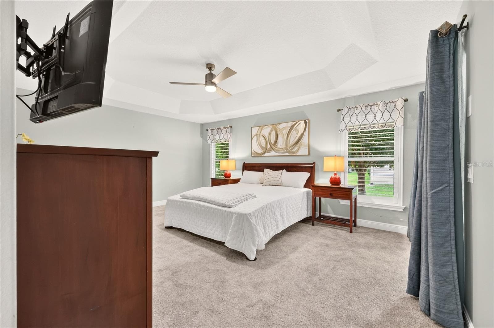 Mounted TV Conveys - 2084 NORDIC LN, THE VILLAGES