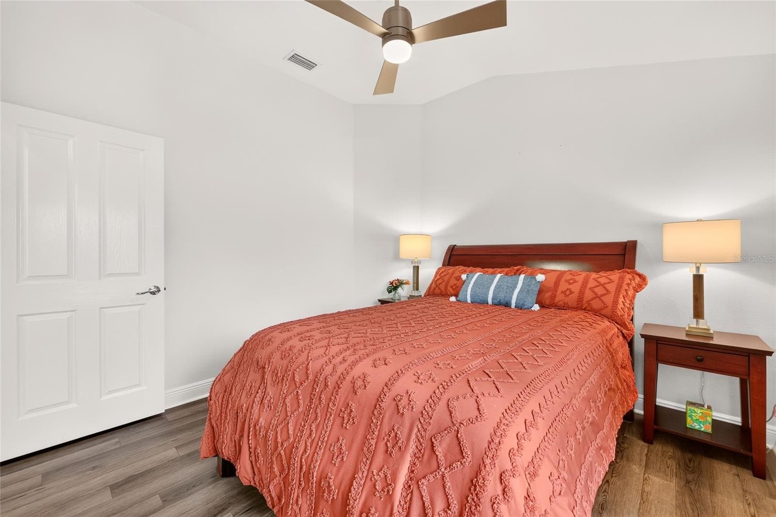 Laminate Flooring - 2084 NORDIC LN, THE VILLAGES