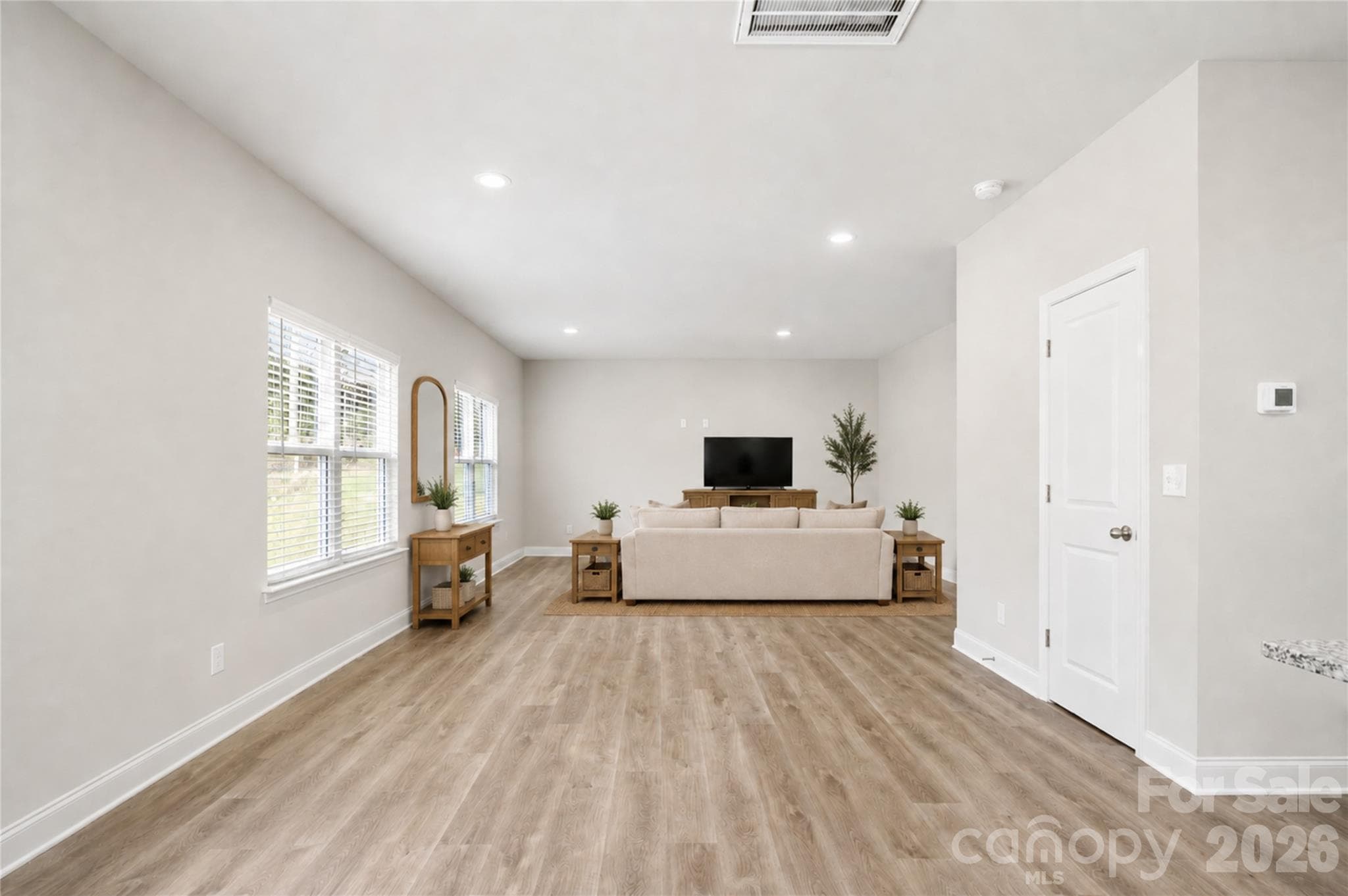 Single Family Residence at 2239 Dardan Woods Drive, Charlotte, photo 4 of 17