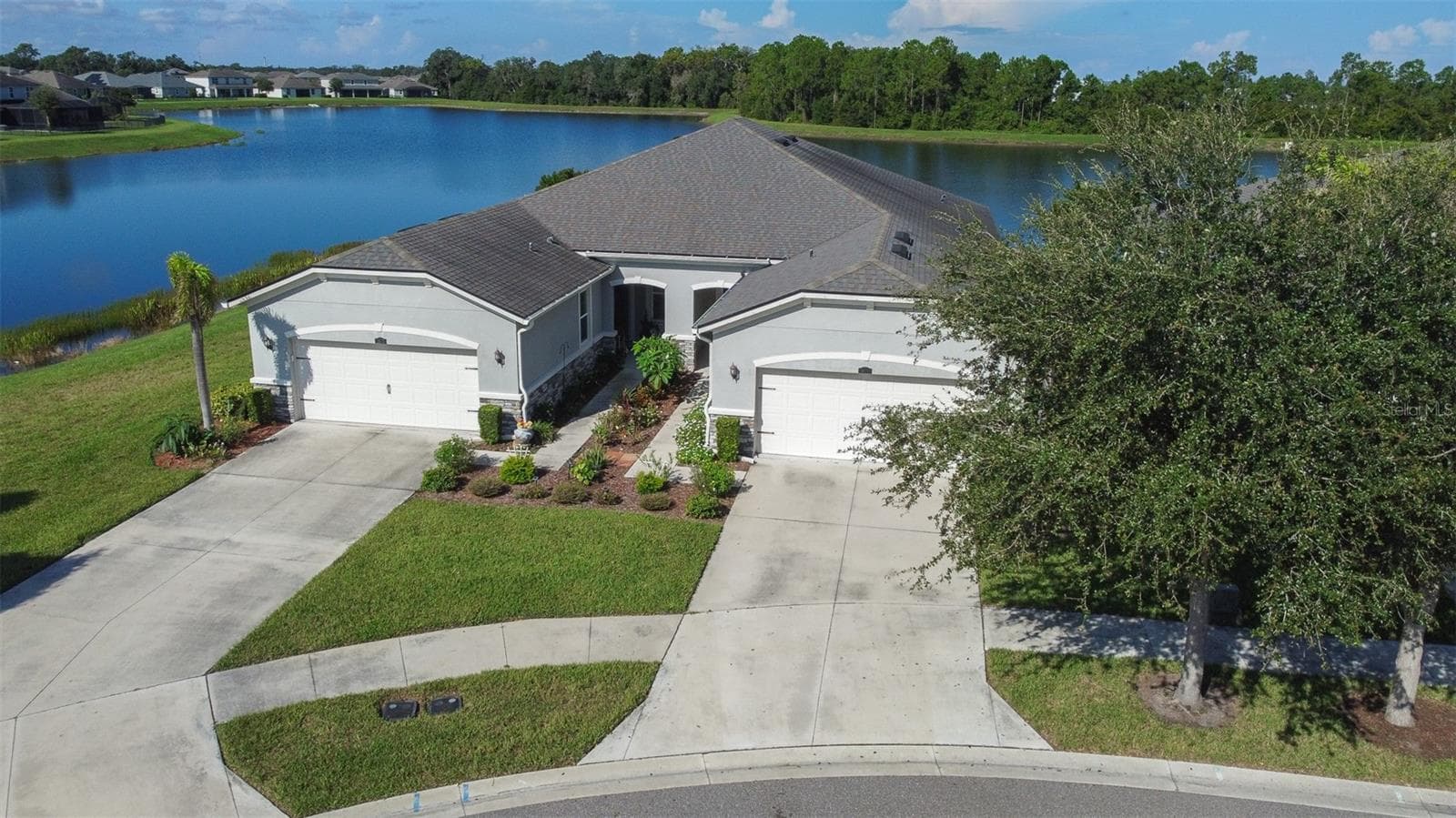 Villa at 11631 WEATHERED FELLING DR, RIVERVIEW, photo 2 of 54