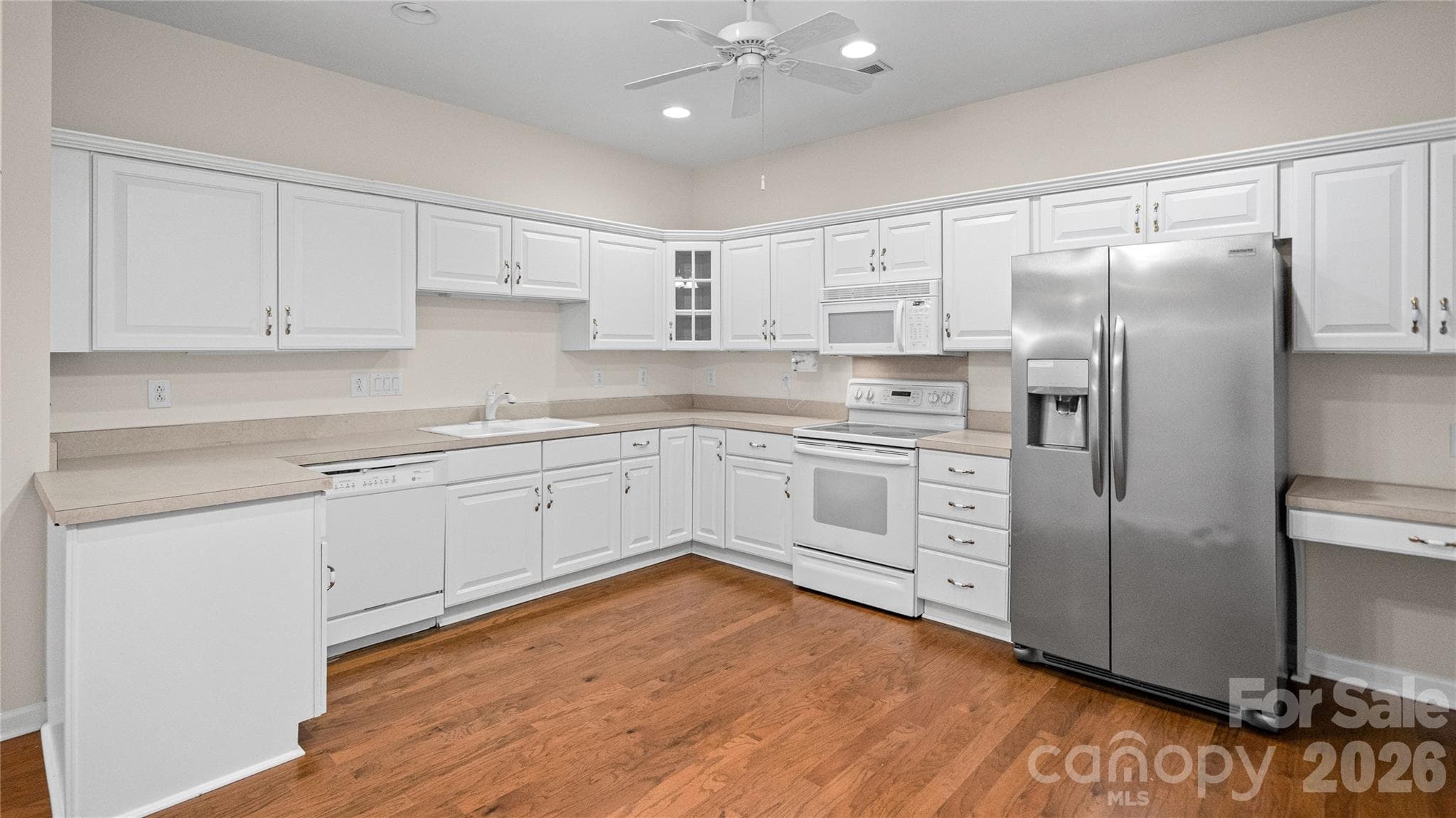 Condominium at 10925 Oakside Court, Pineville, photo 17 of 29