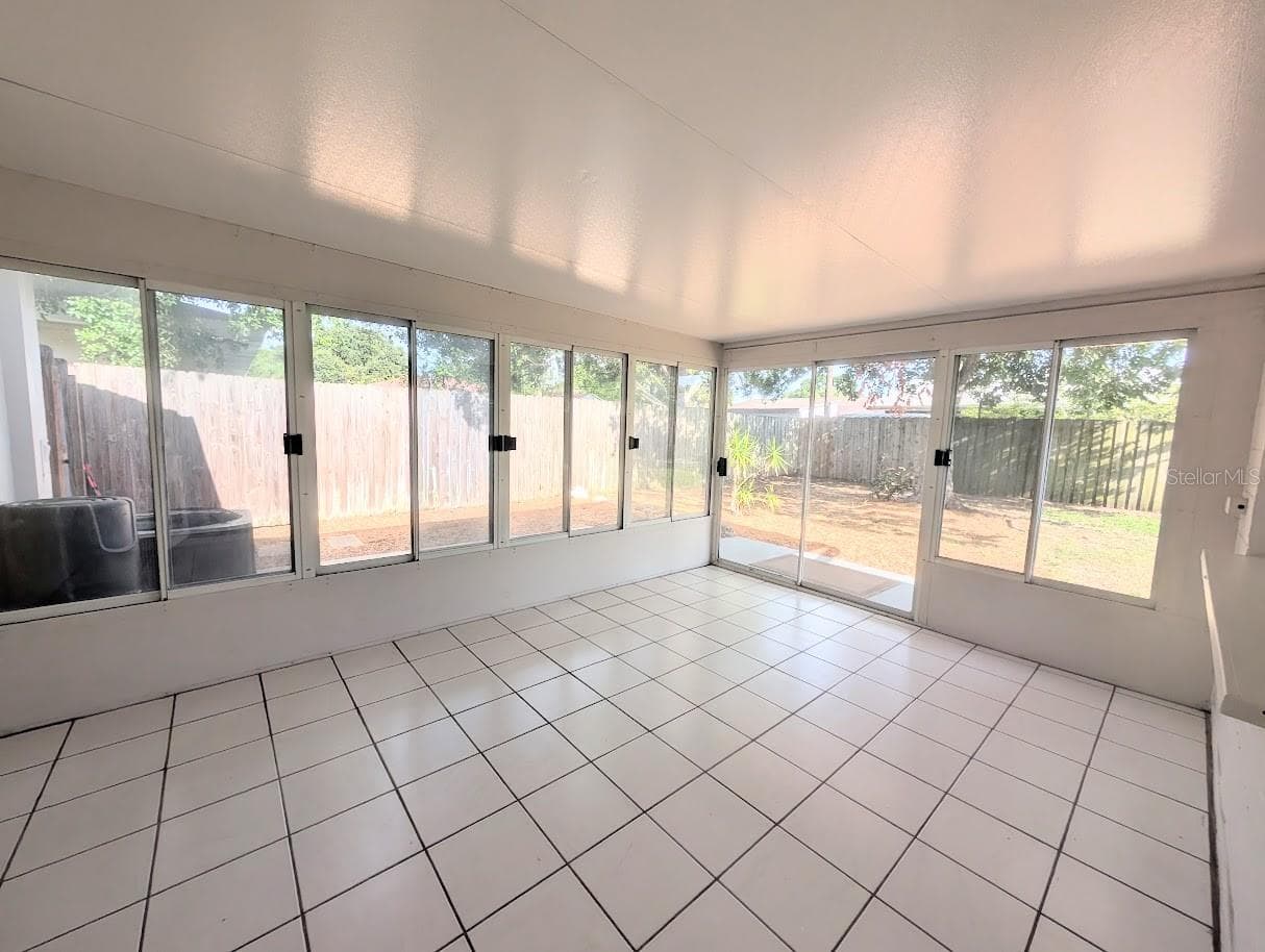 sunroom - 3902 W PAXTON AVE, TAMPA