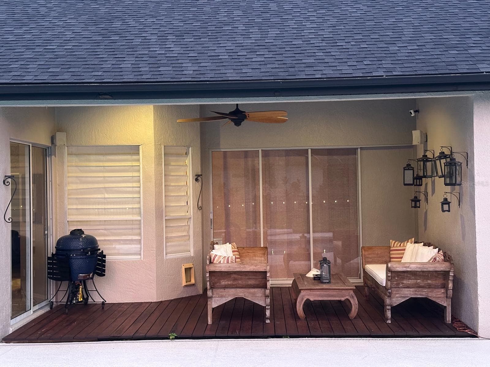Covered Porch with wood deck - 10349 POINTVIEW CT, ORLANDO