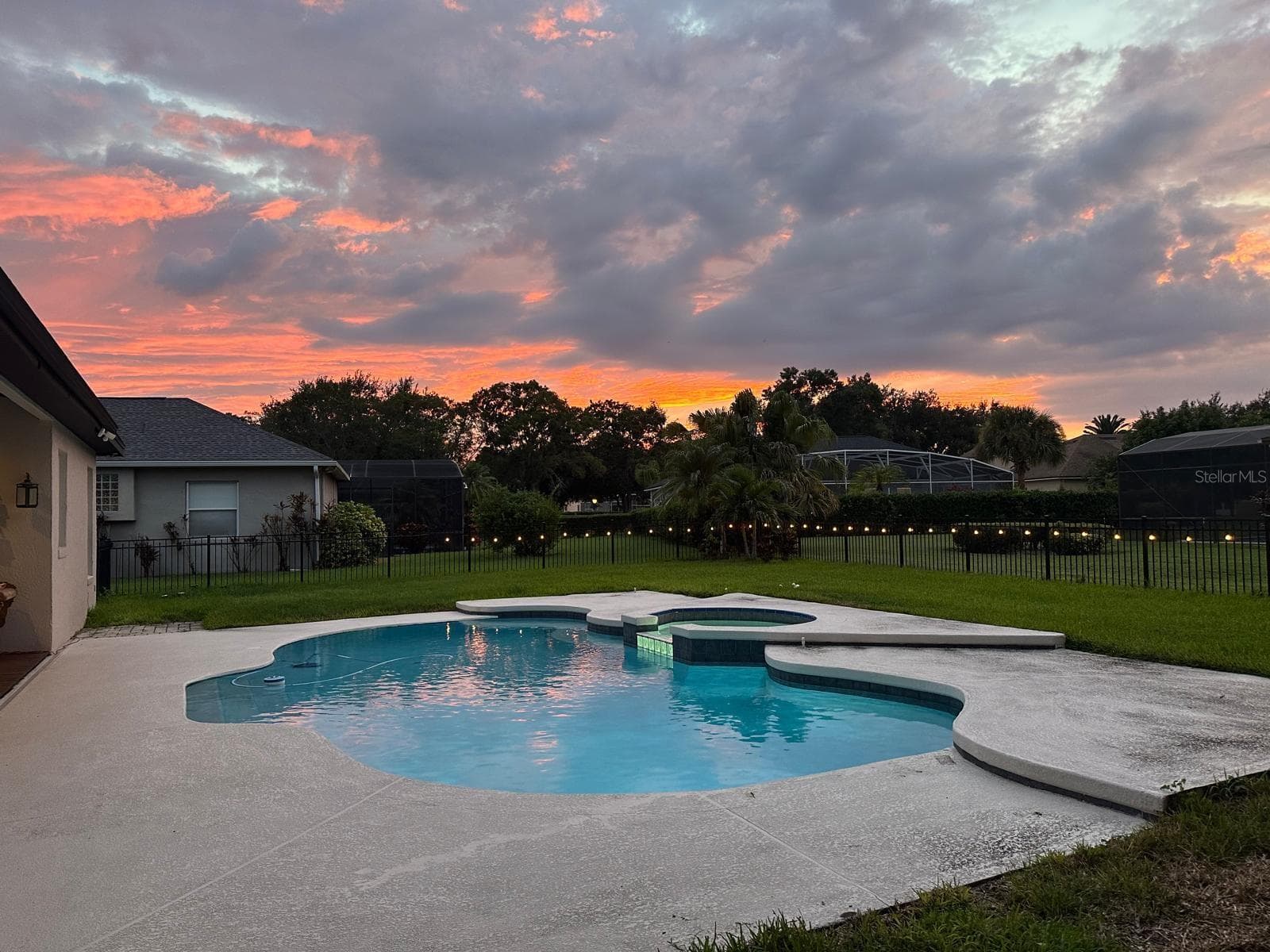 Single Family Residence at 10349 POINTVIEW CT, ORLANDO, photo 32 of 35