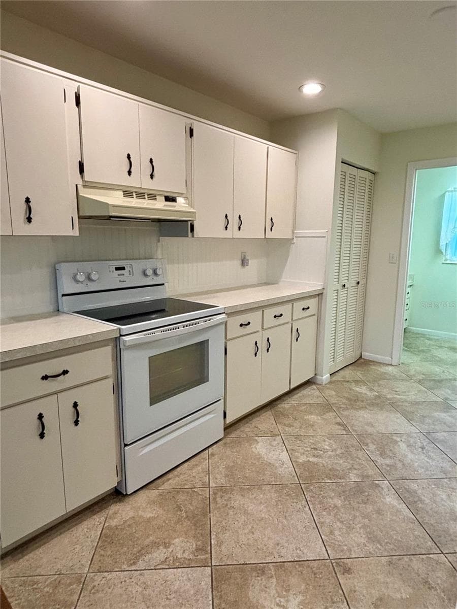 Kitchen - 8920 SW 97TH LANE RD #F, OCALA