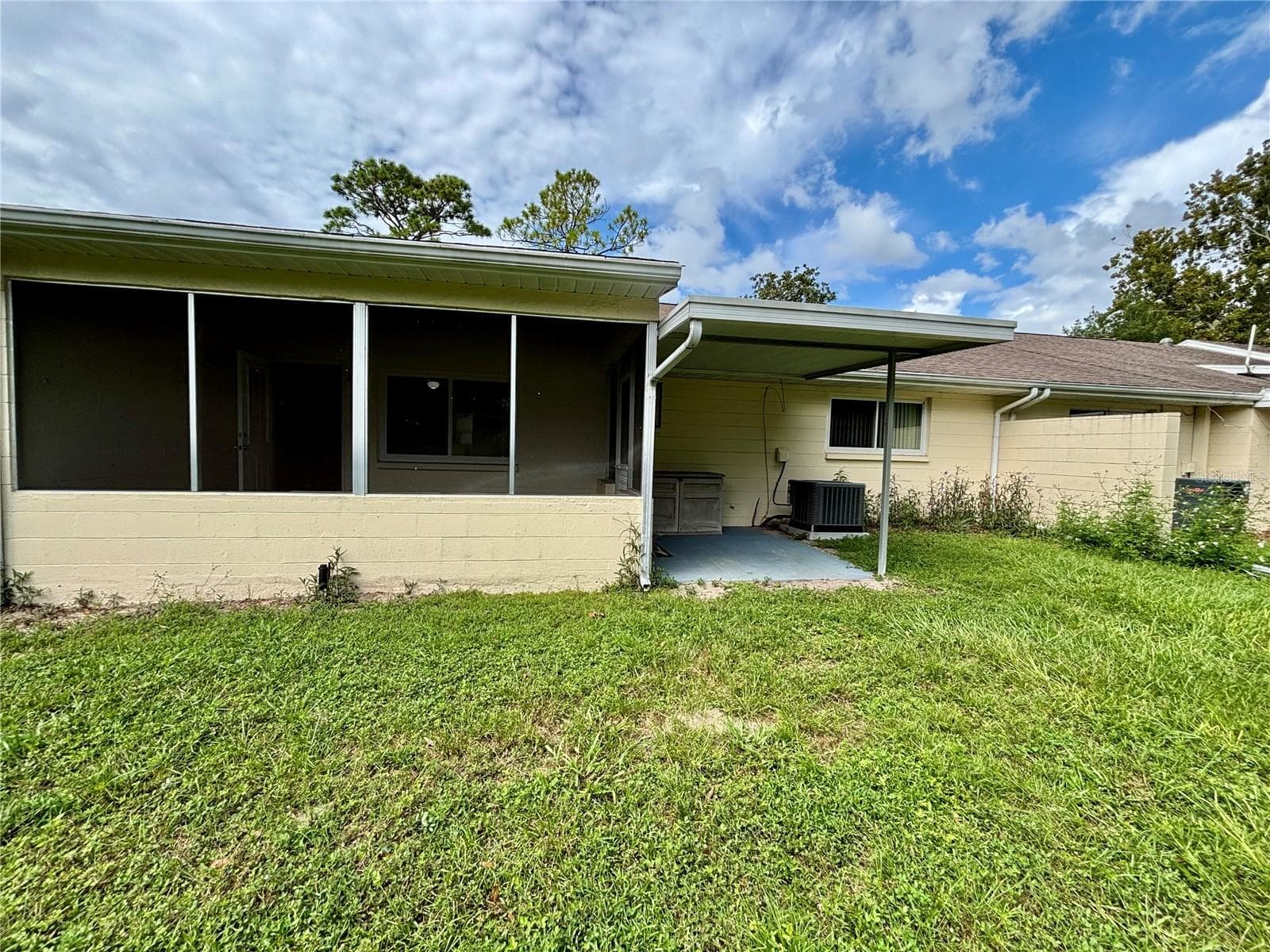 View of Back - 8920 SW 97TH LANE RD #F, OCALA