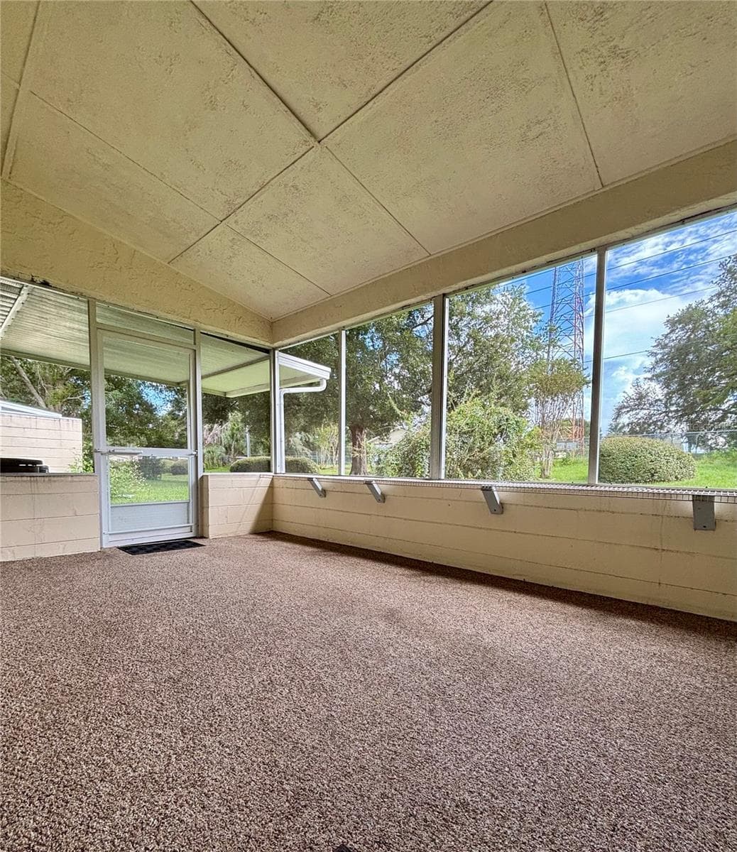 Screened in Back Porch - 8920 SW 97TH LANE RD #F, OCALA