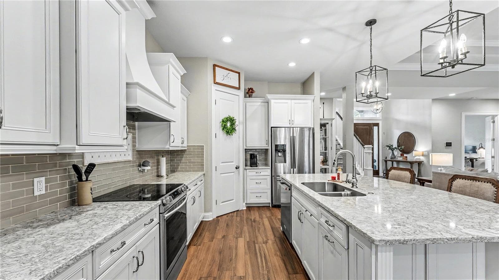 Single Family Residence at 1539 HOLLINGSWORTH CREEK CT, LAKELAND, photo 10 of 50