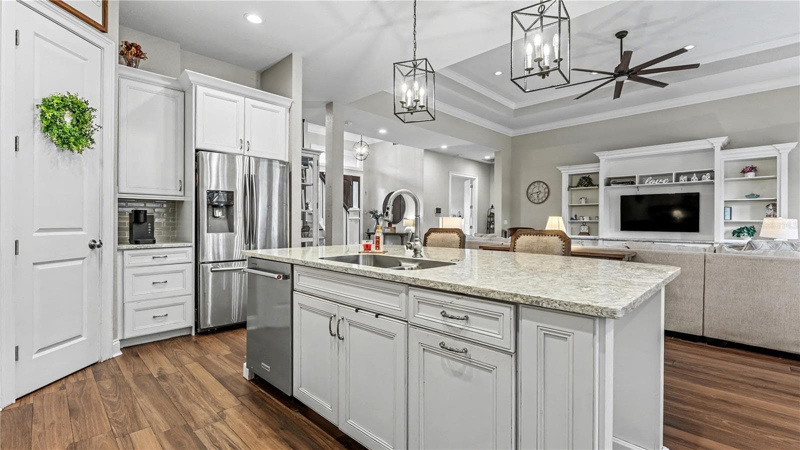 Single Family Residence at 1539 HOLLINGSWORTH CREEK CT, LAKELAND, photo 11 of 50