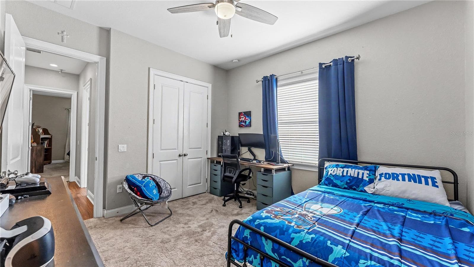 Single Family Residence at 1539 HOLLINGSWORTH CREEK CT, LAKELAND, photo 23 of 50
