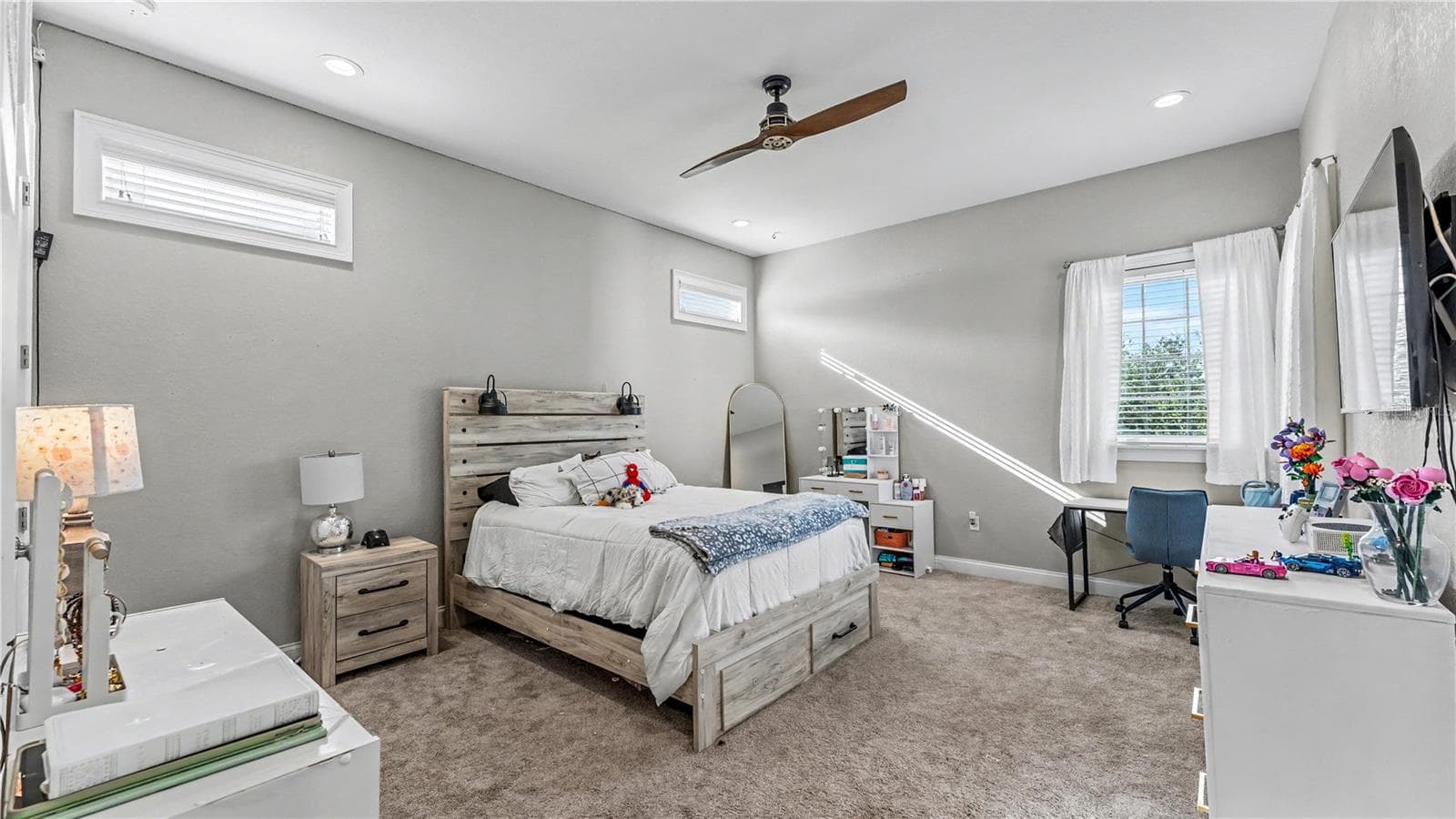 Single Family Residence at 1539 HOLLINGSWORTH CREEK CT, LAKELAND, photo 27 of 50
