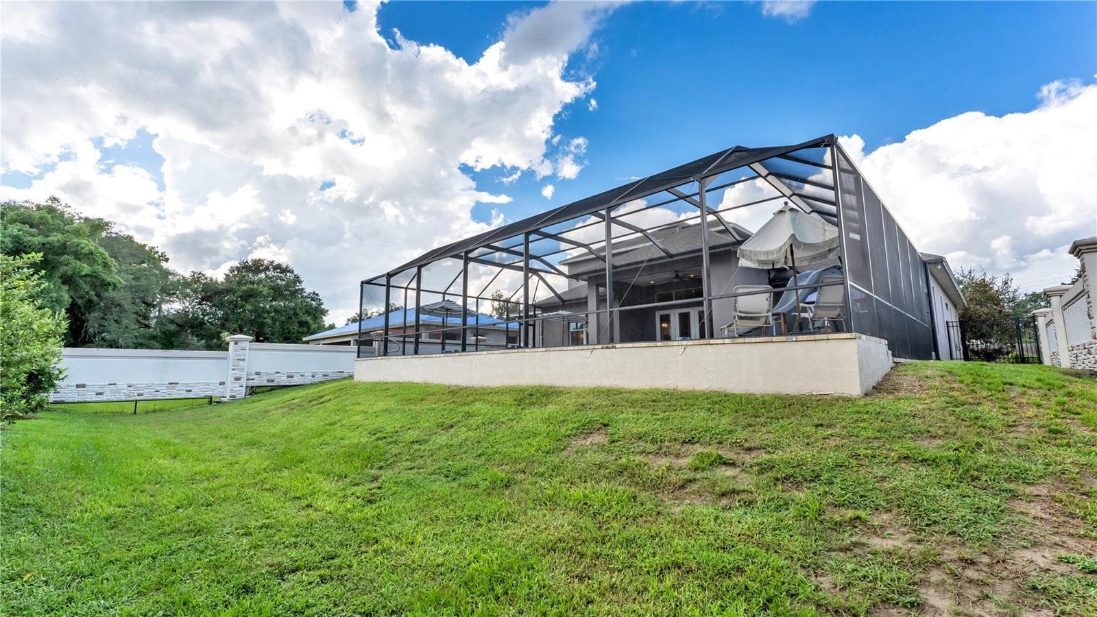 Single Family Residence at 1539 HOLLINGSWORTH CREEK CT, LAKELAND, photo 43 of 50