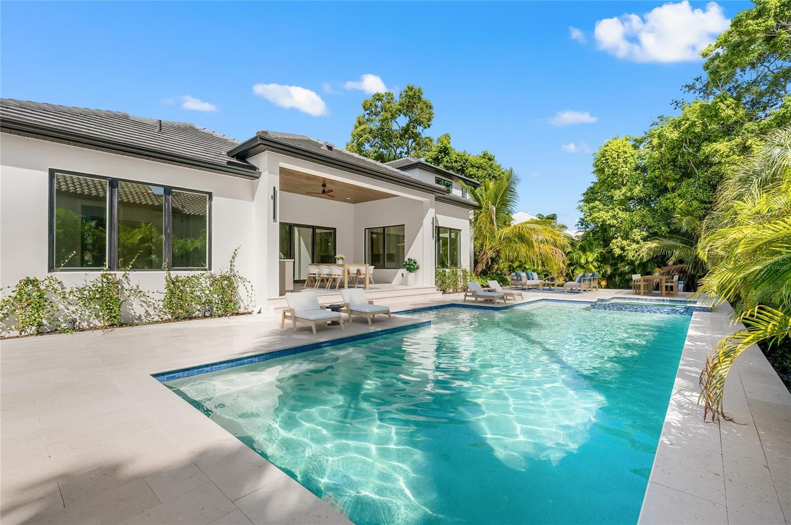 Virtually staged heated saltwater pool - 3360 BAYOU SOUND, LONGBOAT KEY