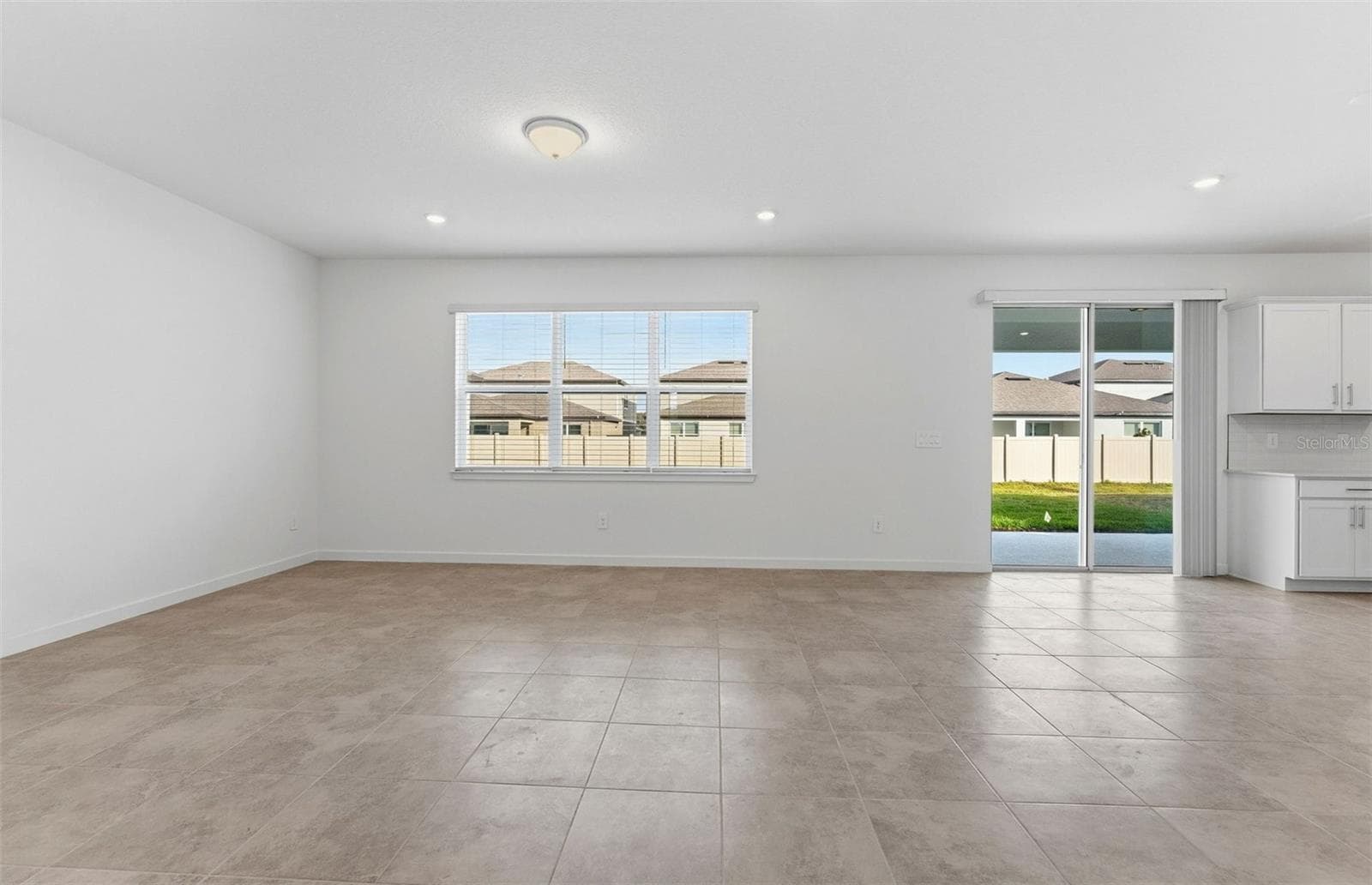 Model Representation - 11133 SYCAMORE GLEN LOOP, THONOTOSASSA
