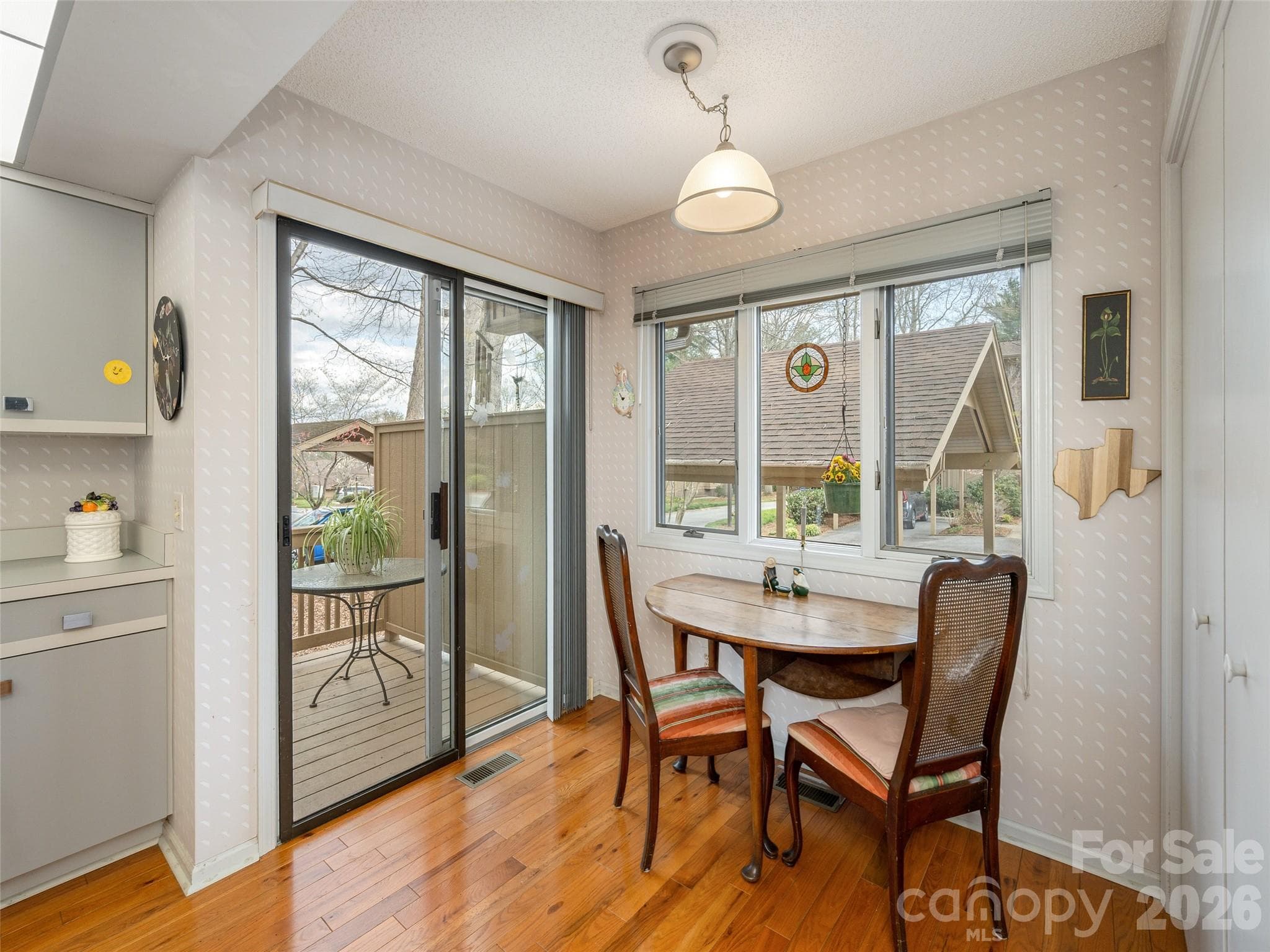 Condominium at 601 Red Oak Drive, Hendersonville, photo 18 of 41