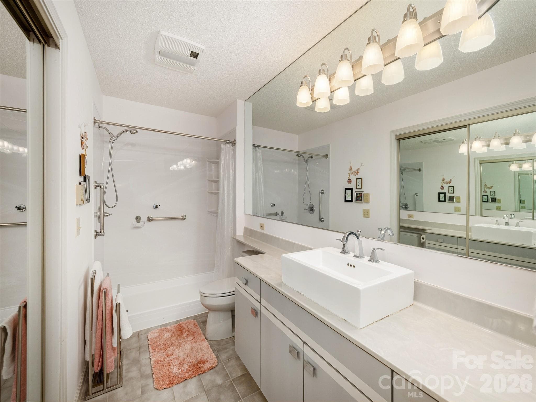 Condominium at 601 Red Oak Drive, Hendersonville, photo 23 of 41