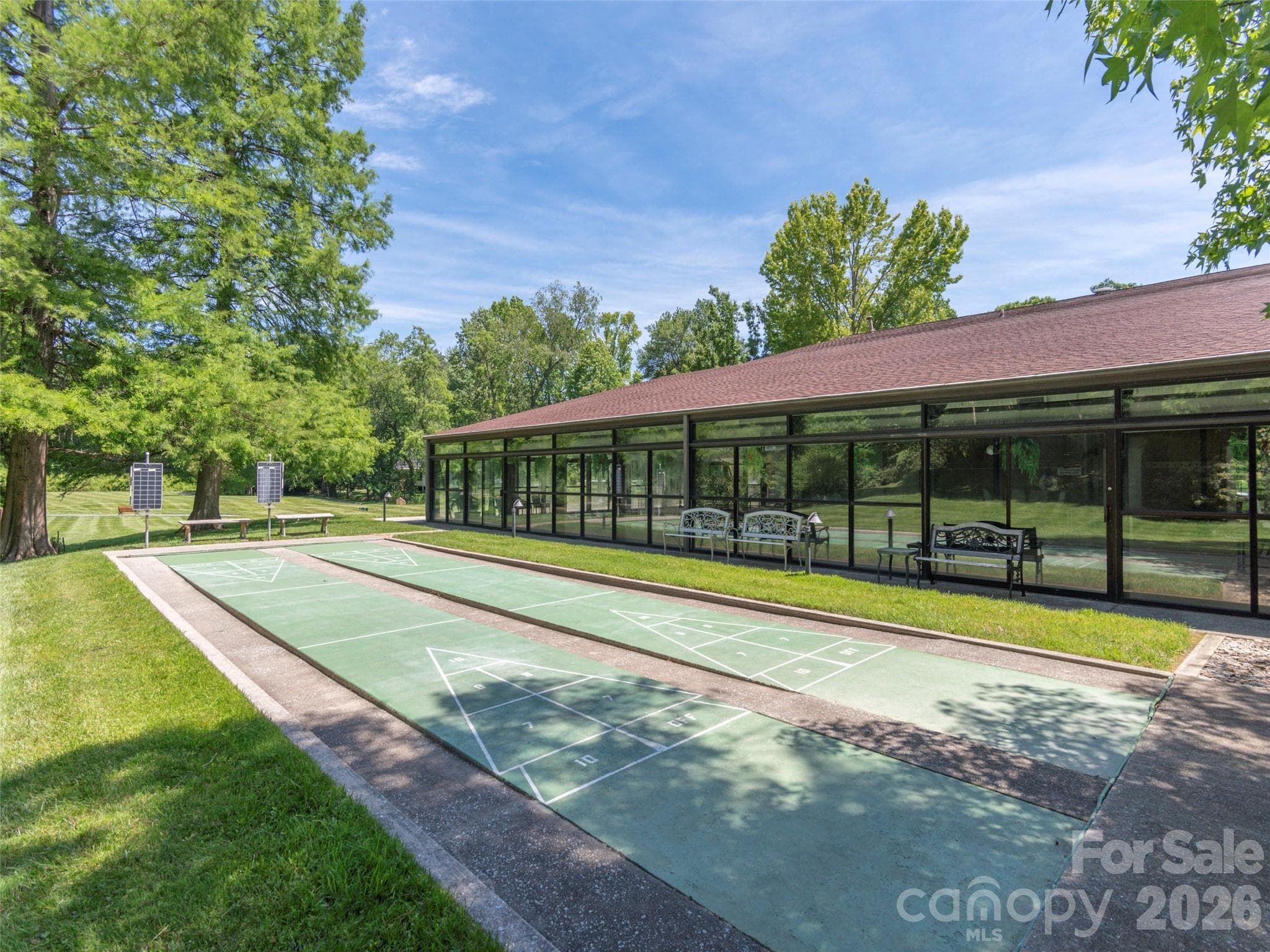 Condominium at 601 Red Oak Drive, Hendersonville, photo 36 of 41