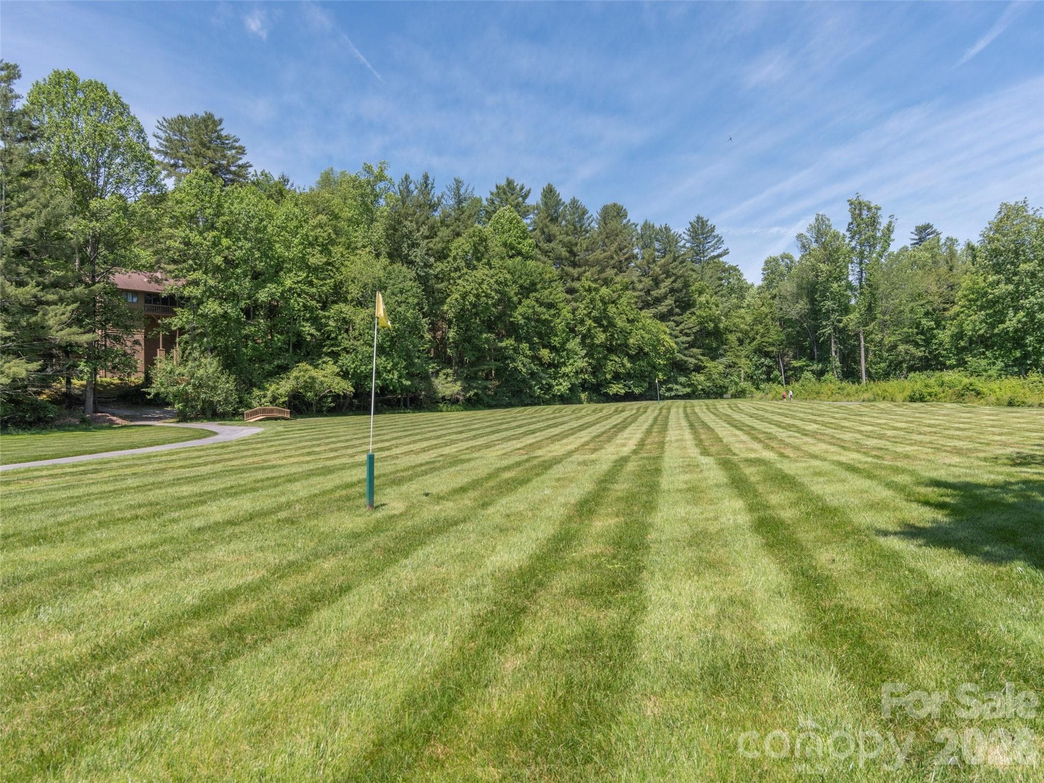 Condominium at 601 Red Oak Drive, Hendersonville, photo 40 of 41