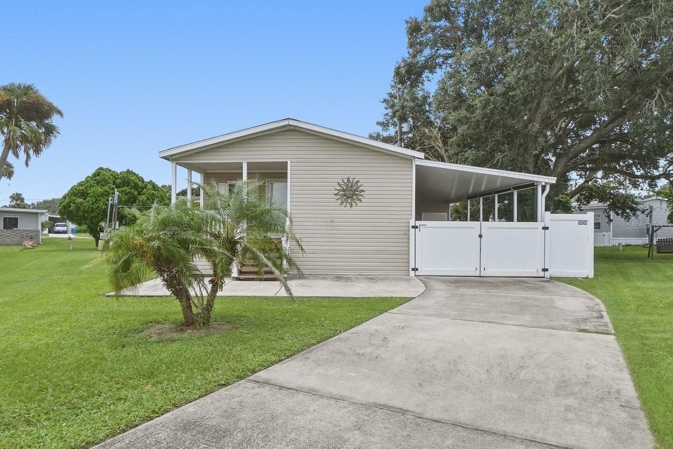 Manufactured Home at 4340 CYPRESS WAY, EDGEWATER, photo 2 of 45
