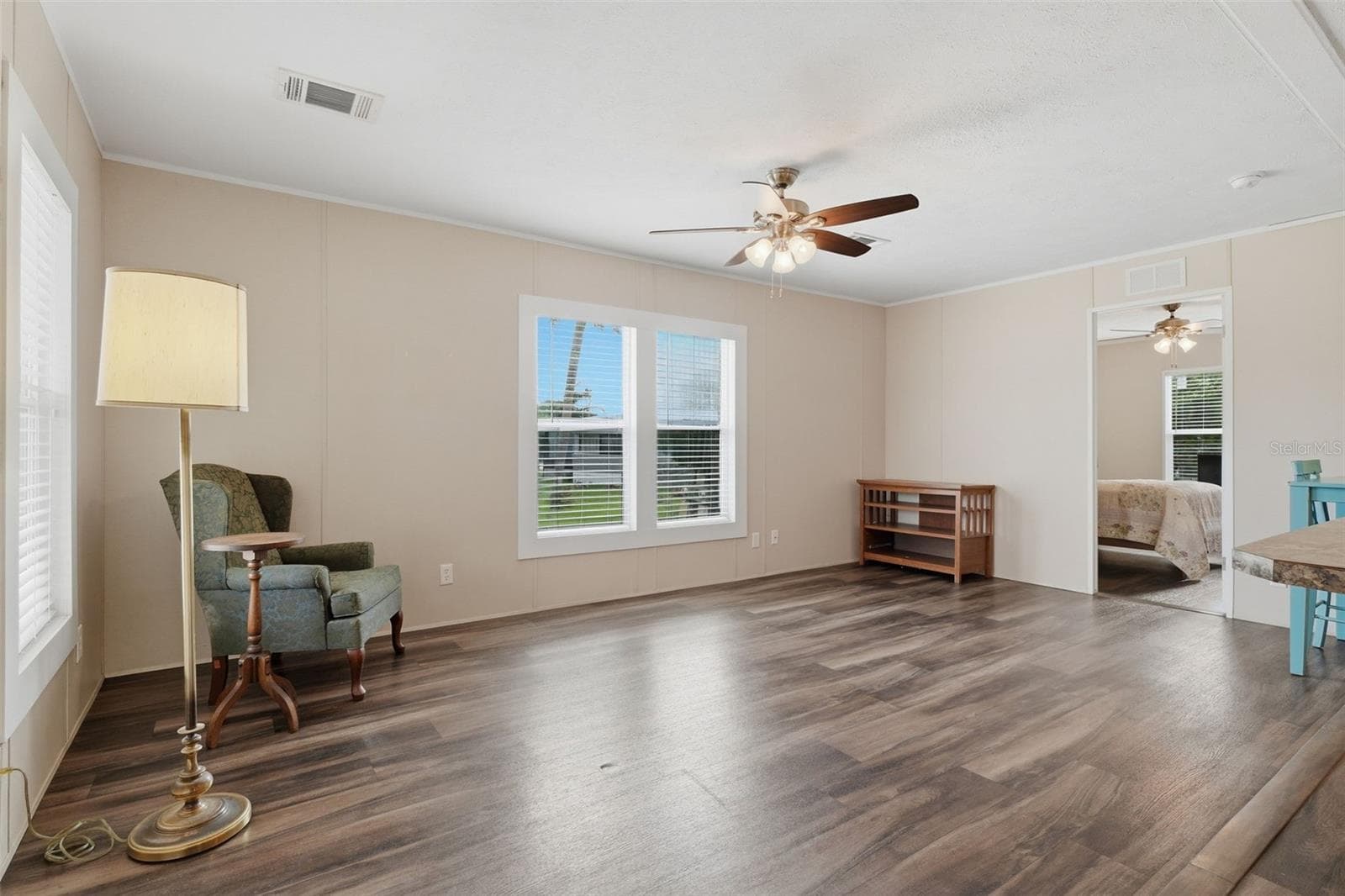 Living room - 4340 CYPRESS WAY, EDGEWATER