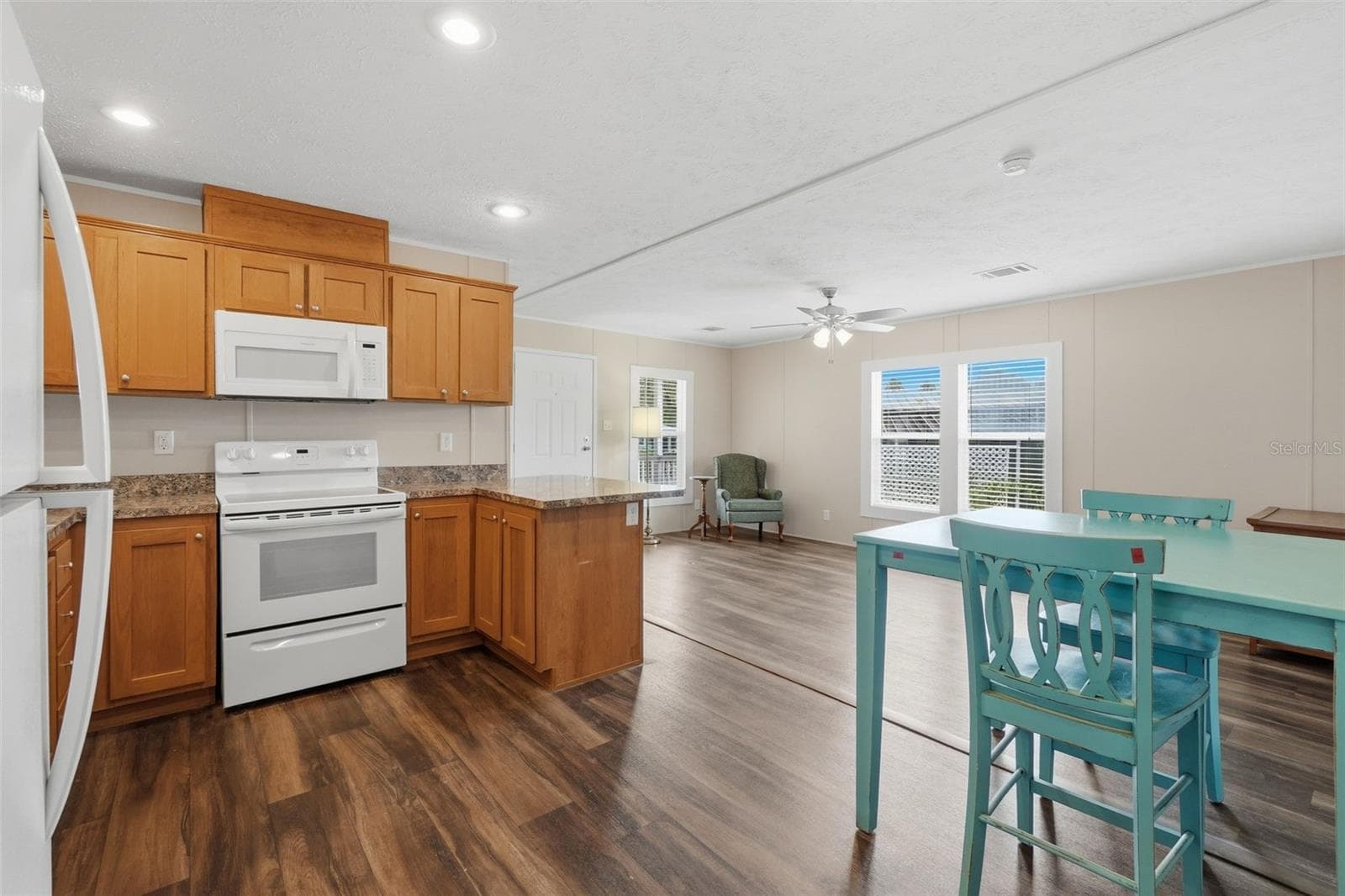 Kitchen/dining area - 4340 CYPRESS WAY, EDGEWATER